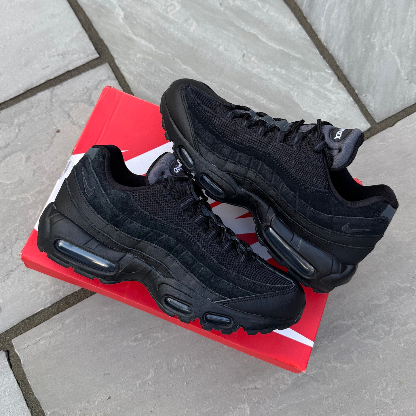 Nike Air Max 95 Essential - Triple Black 2020 - UK8