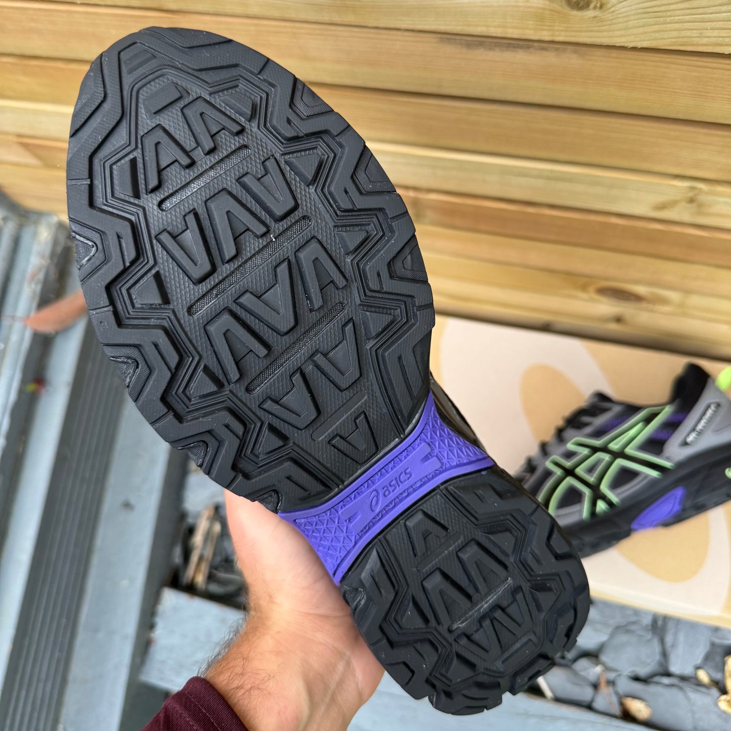 Asics Gel-Venture 6 - Carbon / Black - UK8.5