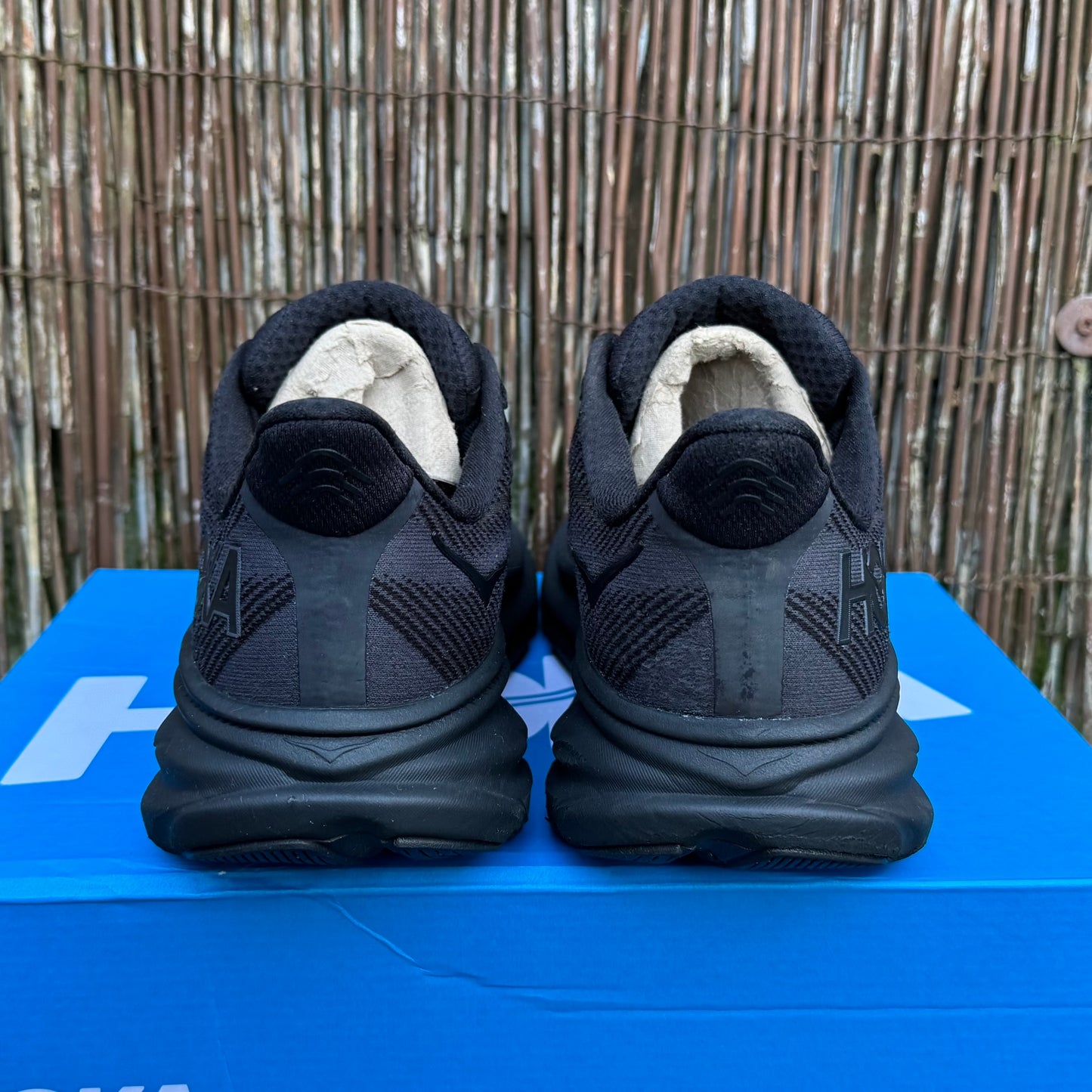 Hoka Clifton 9 - Triple Black - UK9
