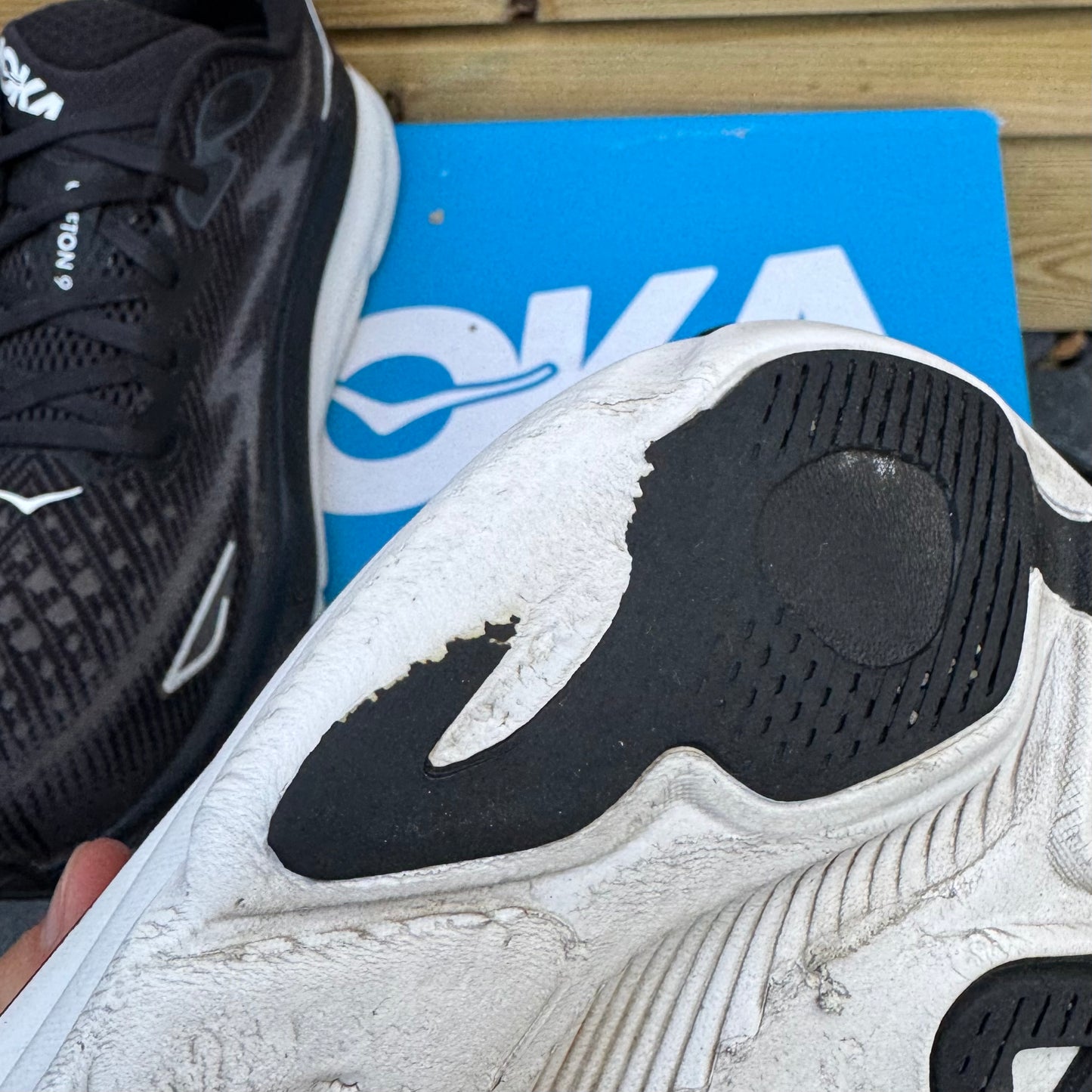 Hoka Clifton 9 - Black / White - UK9