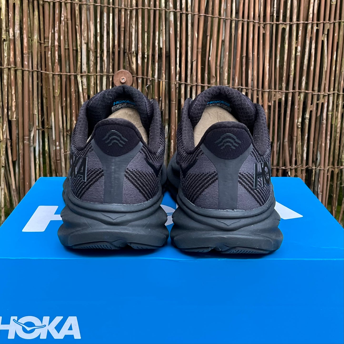 Hoka Clifton 9 - Triple Black - UK8
