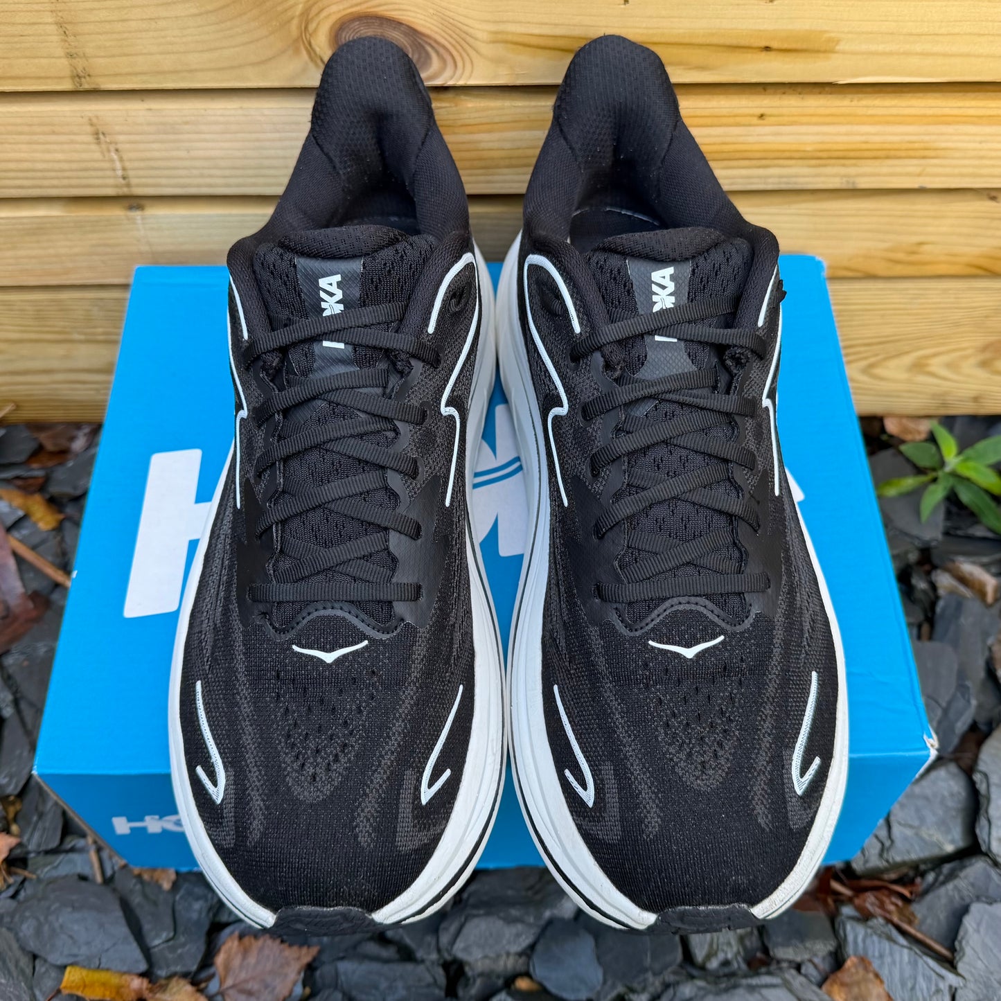 Hoka Clifton 10 - Black / White - UK10.5