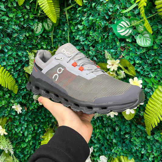 On Running CloudVista - Grey / Orange - UK8.5