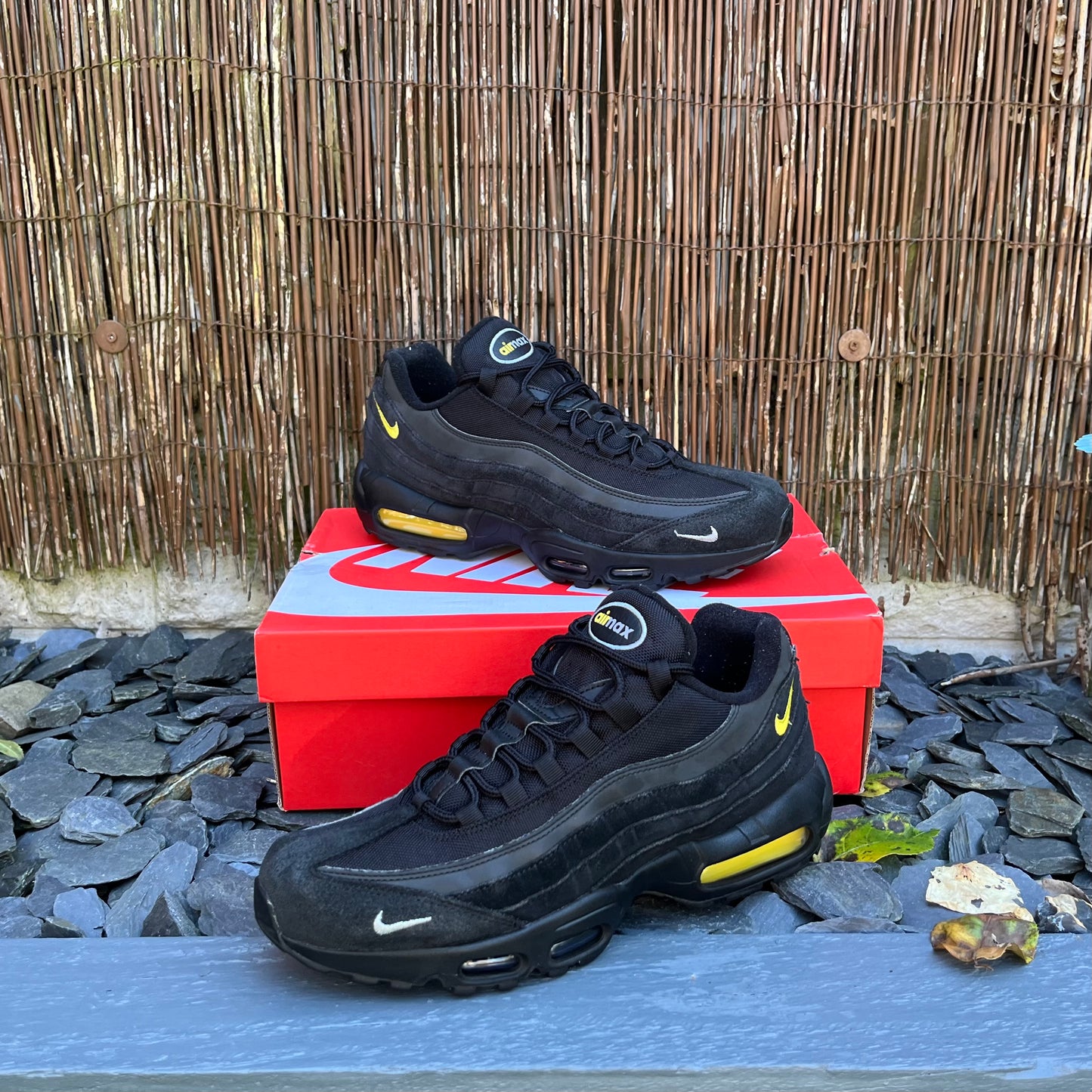 Nike Air Max 95 Black / Yellow Strike UK10