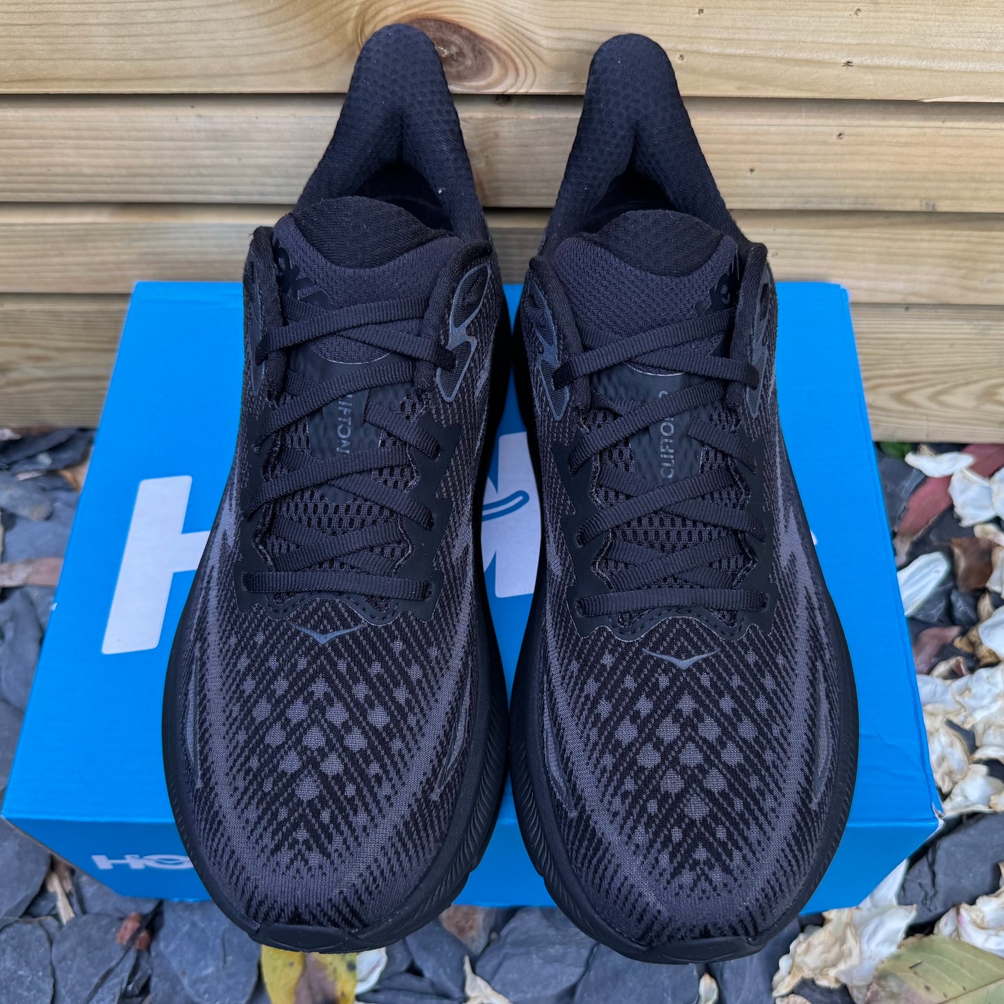 Hoka Clifton 9 - Triple Black - UK9.5