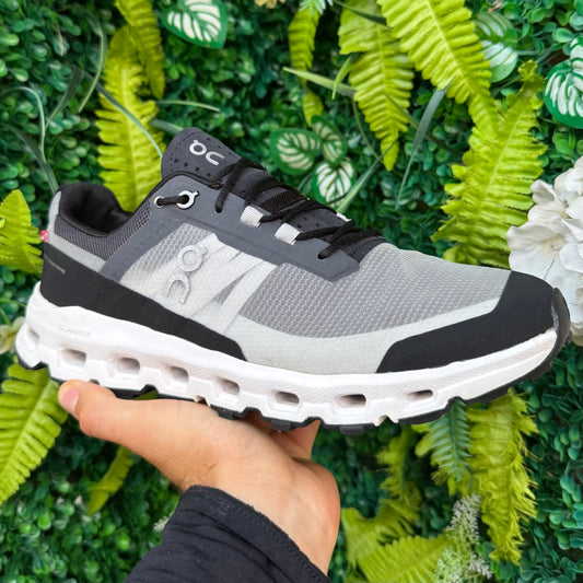 On Running CloudVista - Black / White - UK8