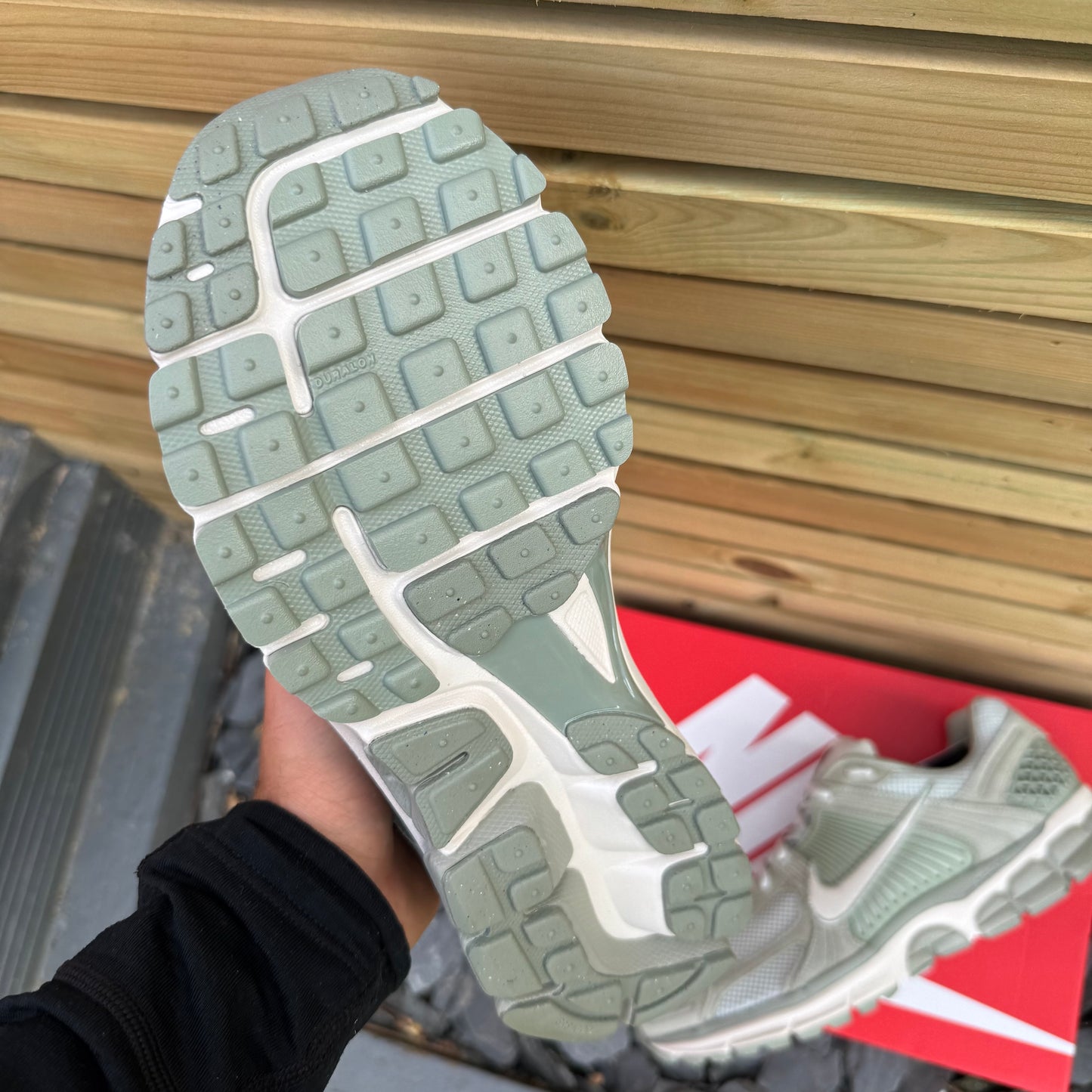 Nike Zoom Vomero 5 - Jade Horizon - Multiple Sizes - Brand New