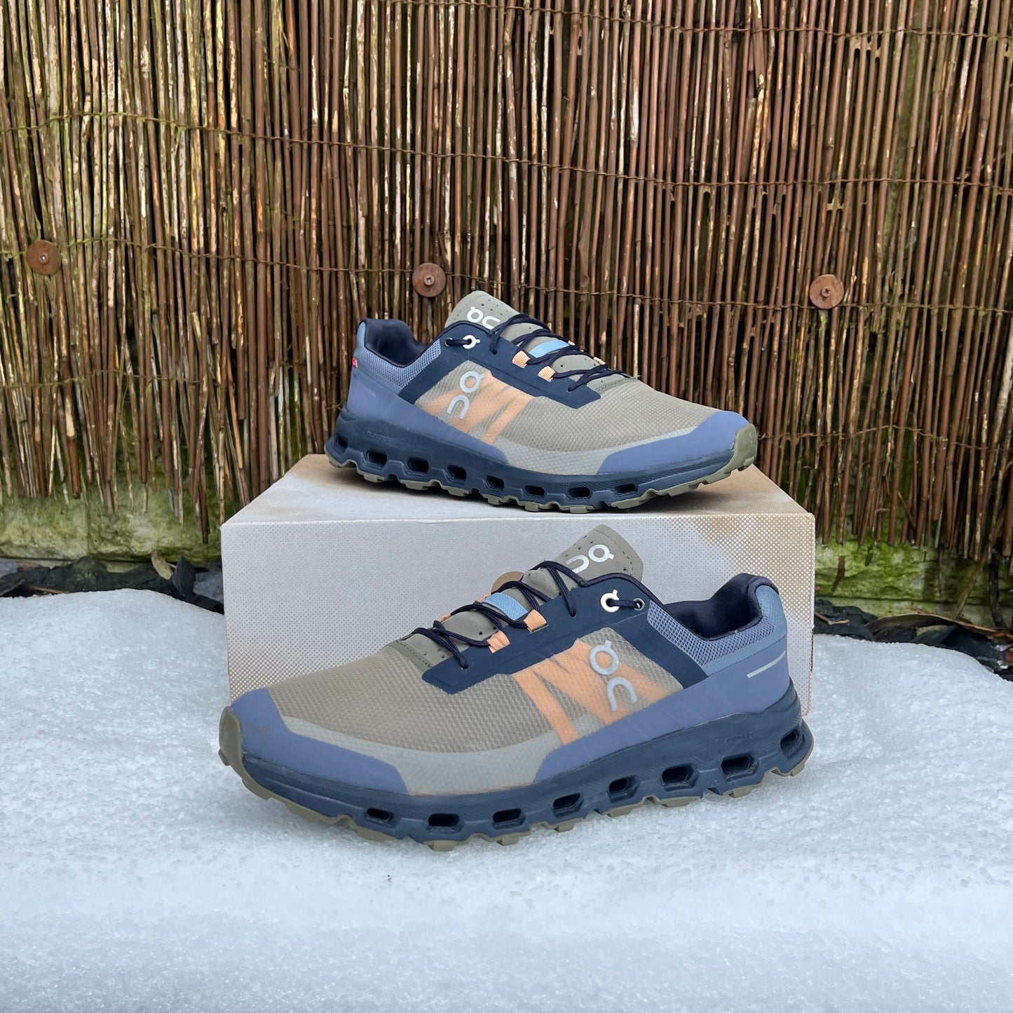 On Running CloudVista - Midnight / Olive - UK9.5
