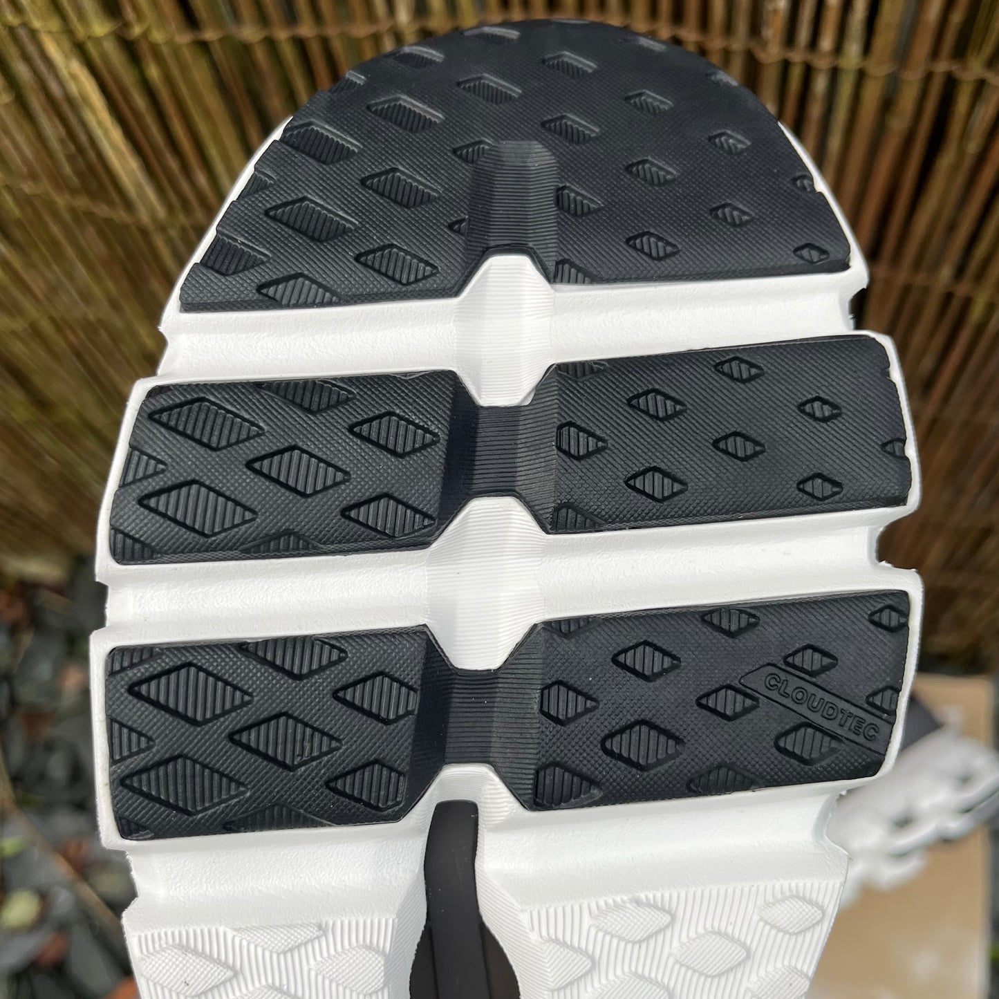 On Running CloudSwift 3.0 - Black - UK9.5