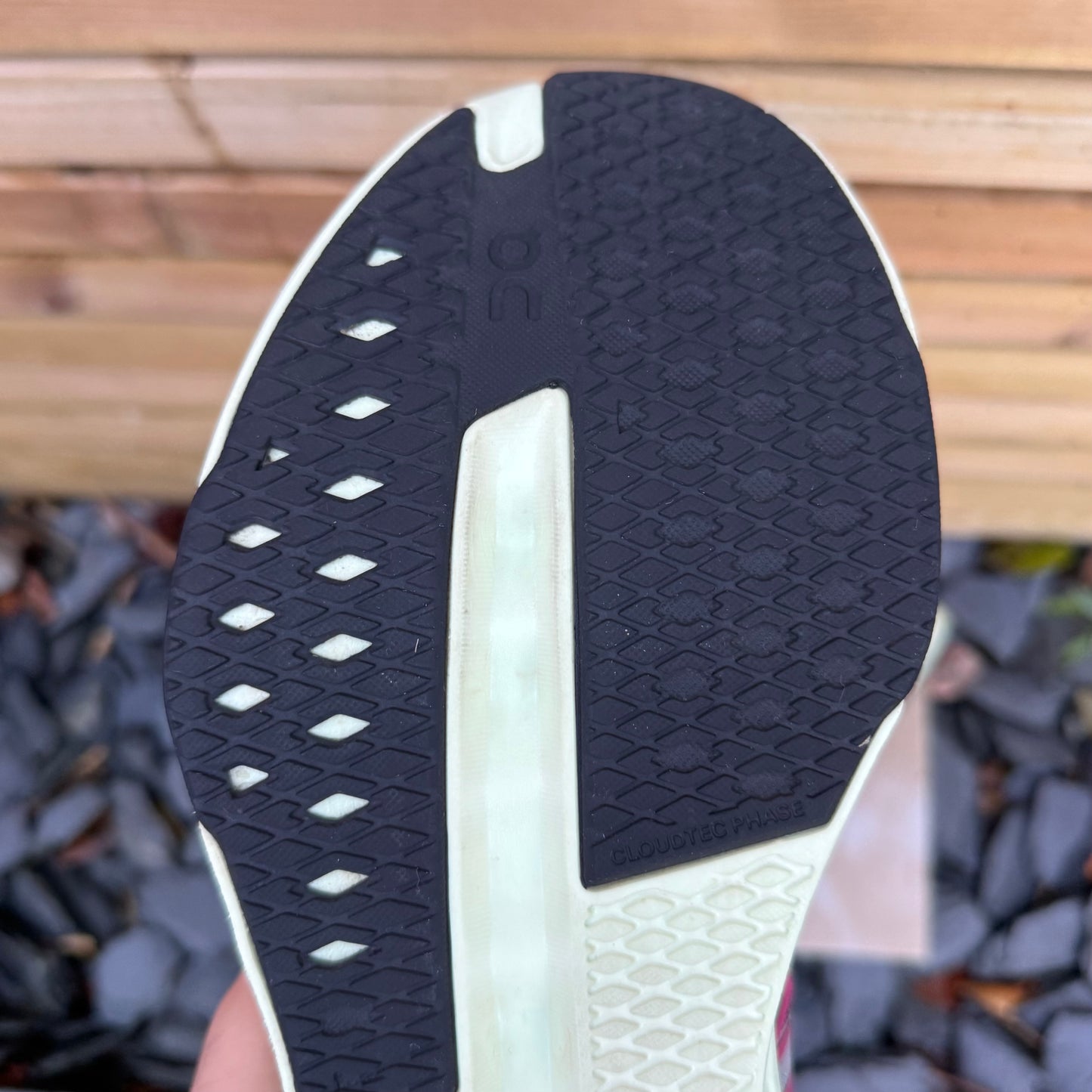 On Running CloudSurfer Next - Black / Lima - UK8