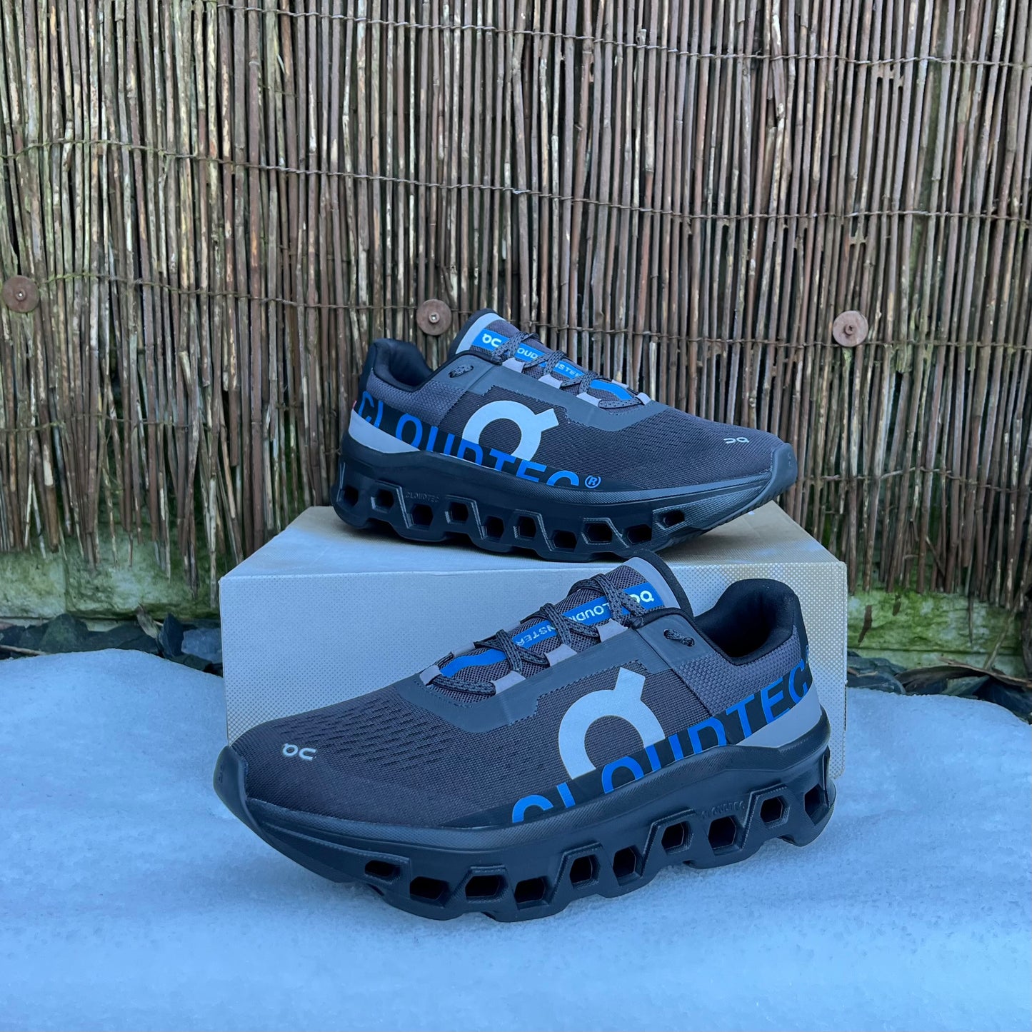 On Running CloudMonster (Asian Exclusive) - Black / Blue - UK10