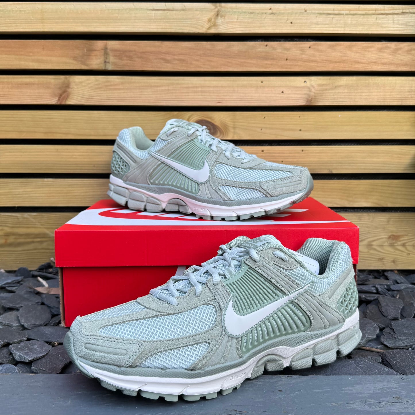 Nike Zoom Vomero 5 - Jade Horizon - Multiple Sizes - Brand New