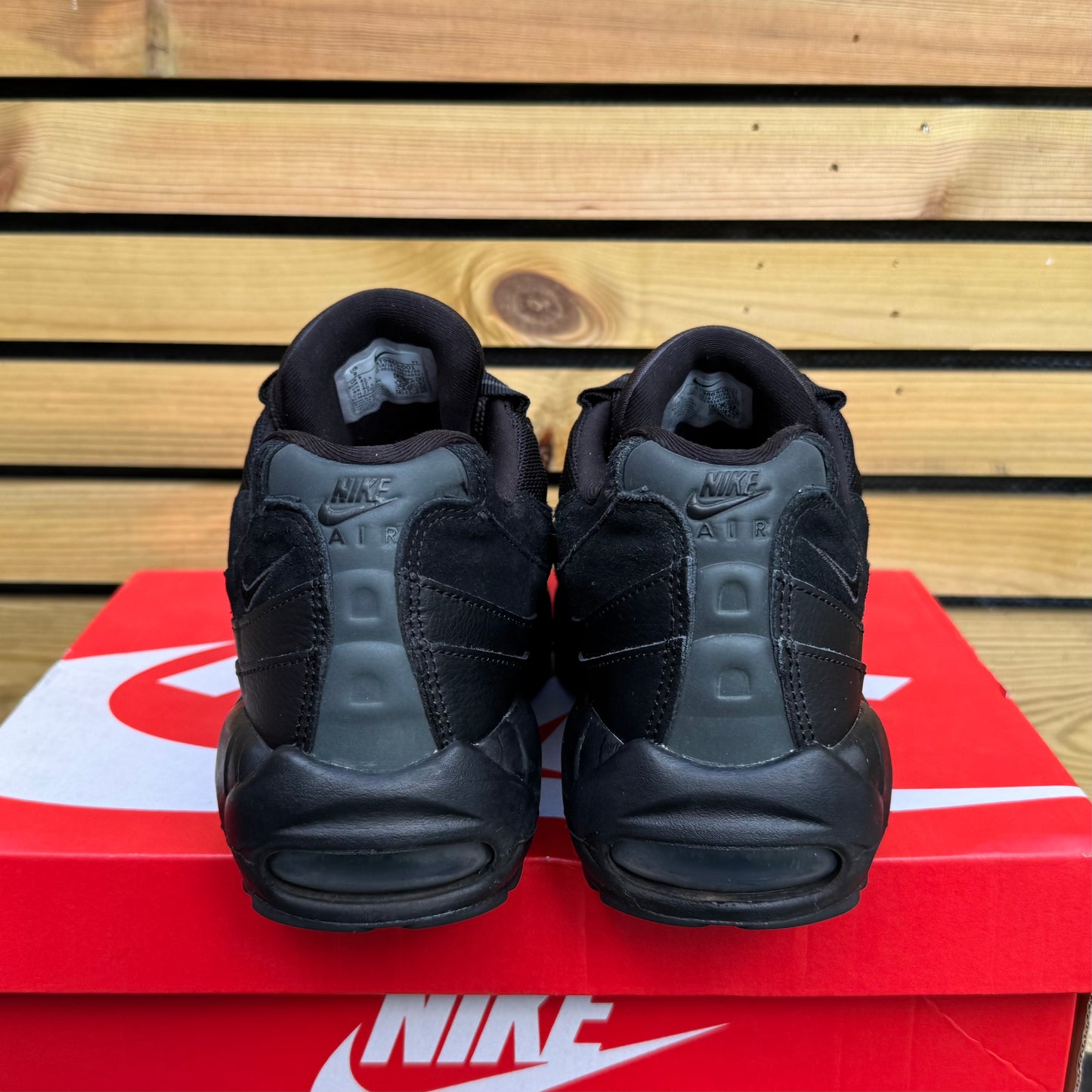 Nike Air Max 95 Essential - Triple Black 2020 - UK8
