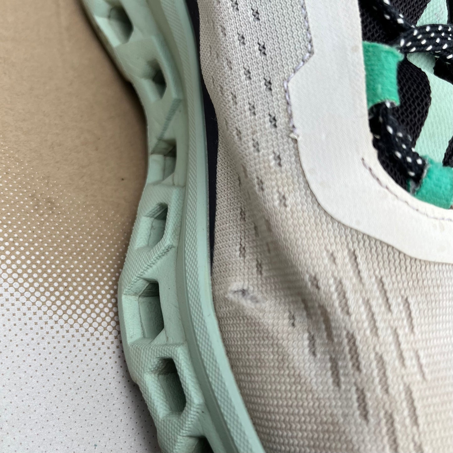 On Running CloudMonster White / Mint UK8