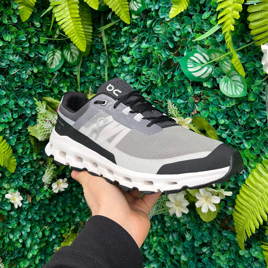 On Running CloudVista - Black / White - UK9