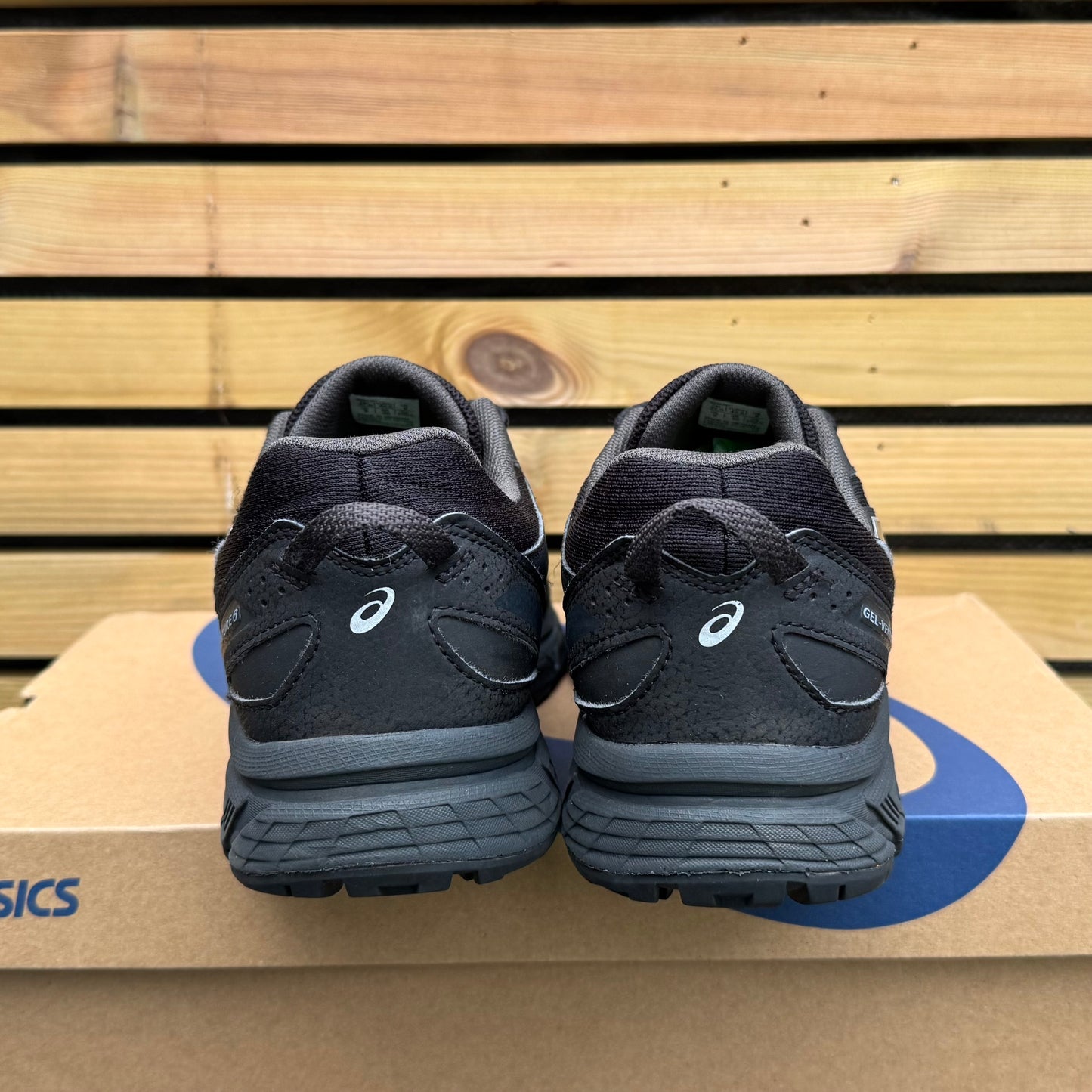 Asics Gel-Venture 6 - Black / Metallic - UK8