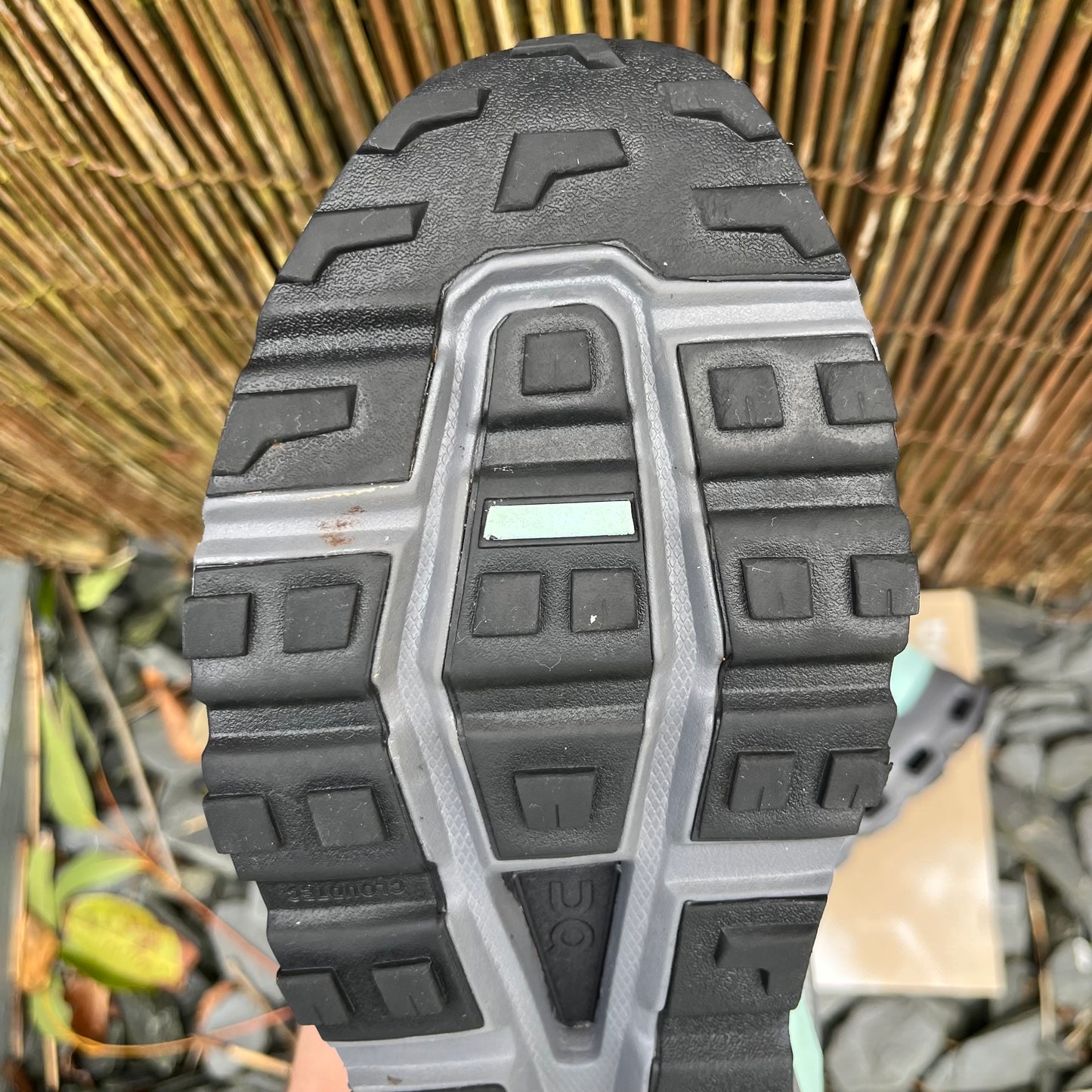 On Running CloudVista - Alloy / Mint - UK10.5
