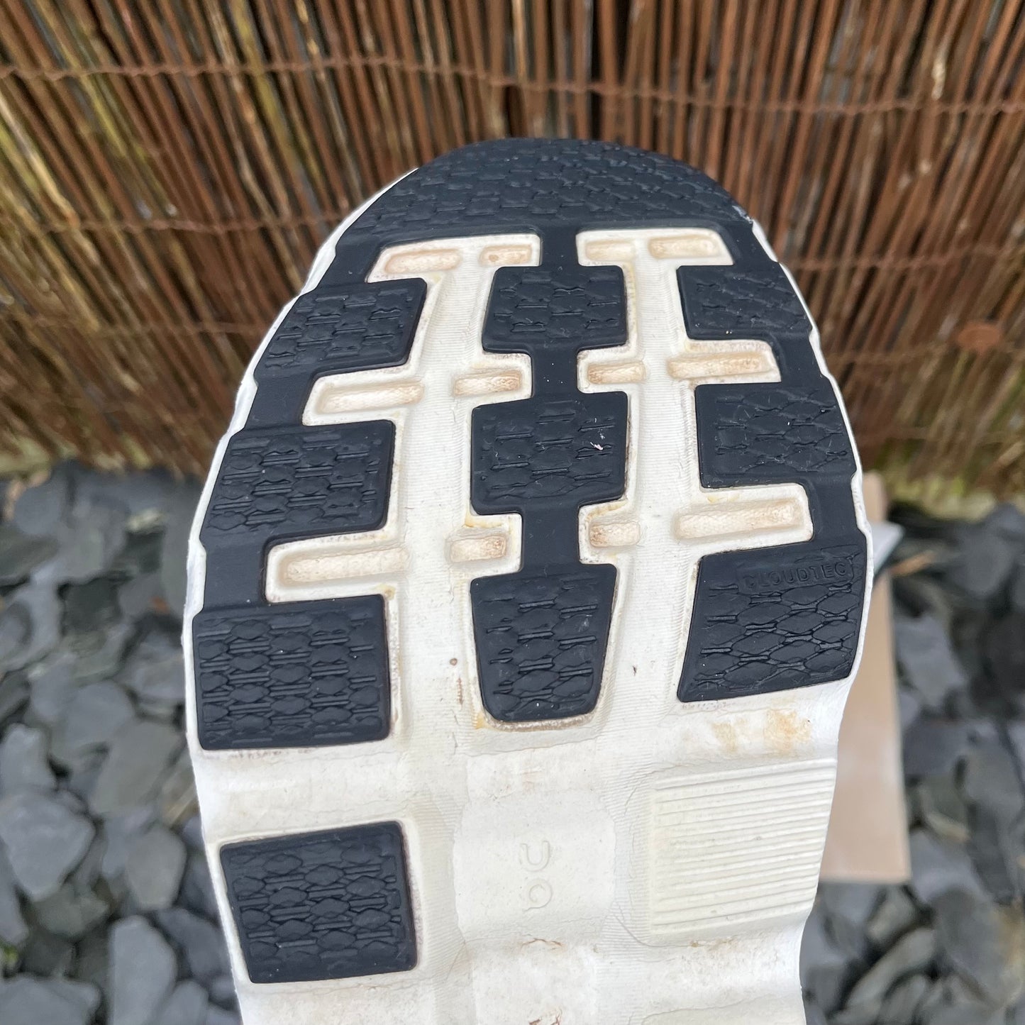 On Running CloudStratus 3 Black / Frost UK 8.5