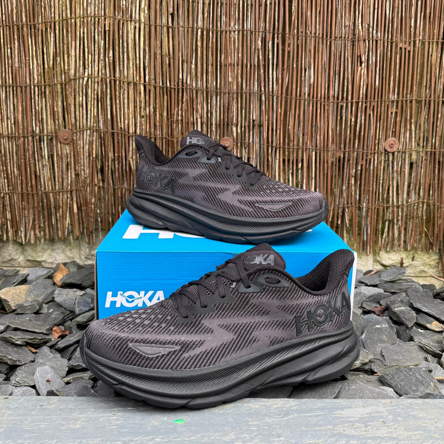 Hoka Clifton 9 - Triple Black - UK10