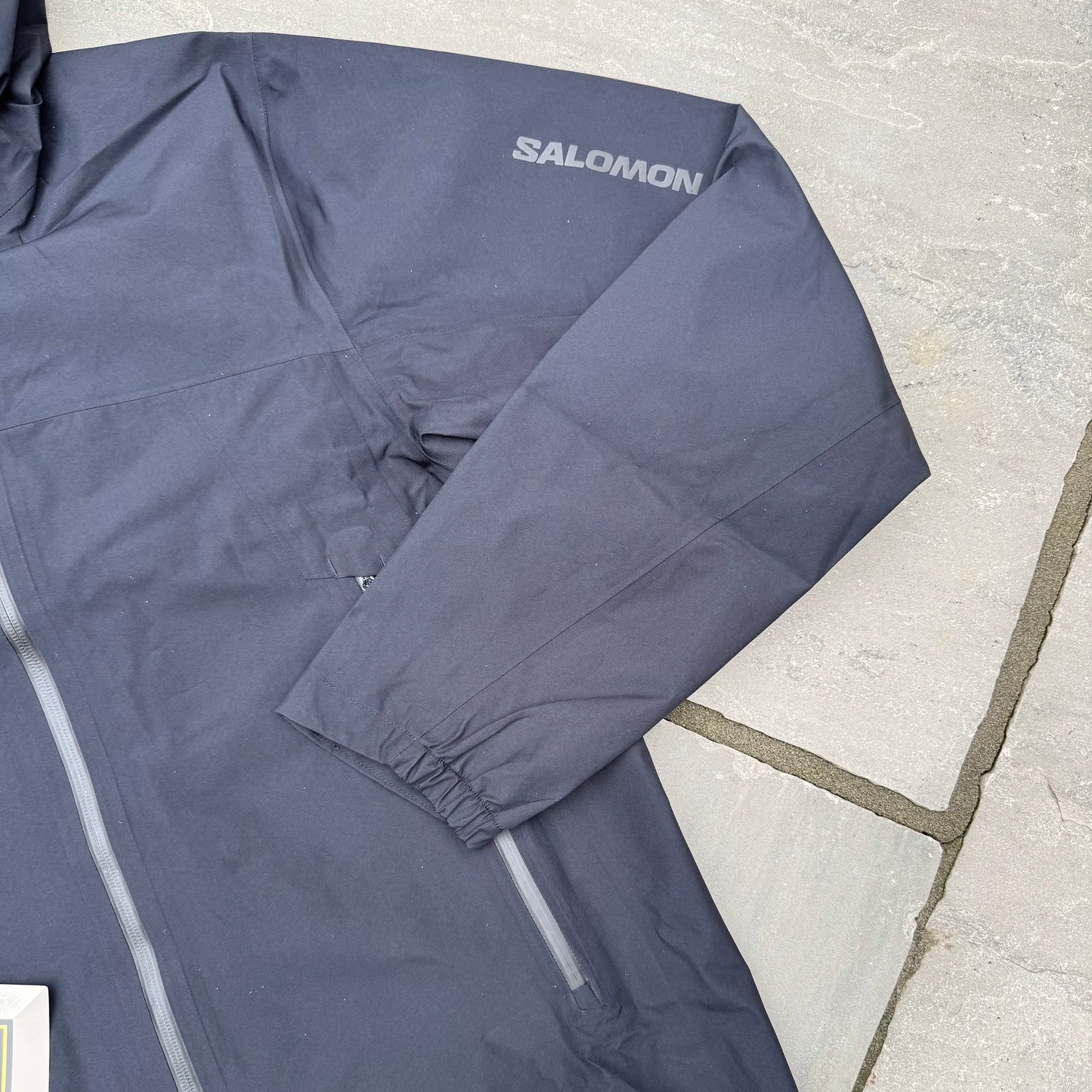 Salomon Outline 2.5L Gore-Tex Jacket - Deep Black - Multiple Sizes - Brand New