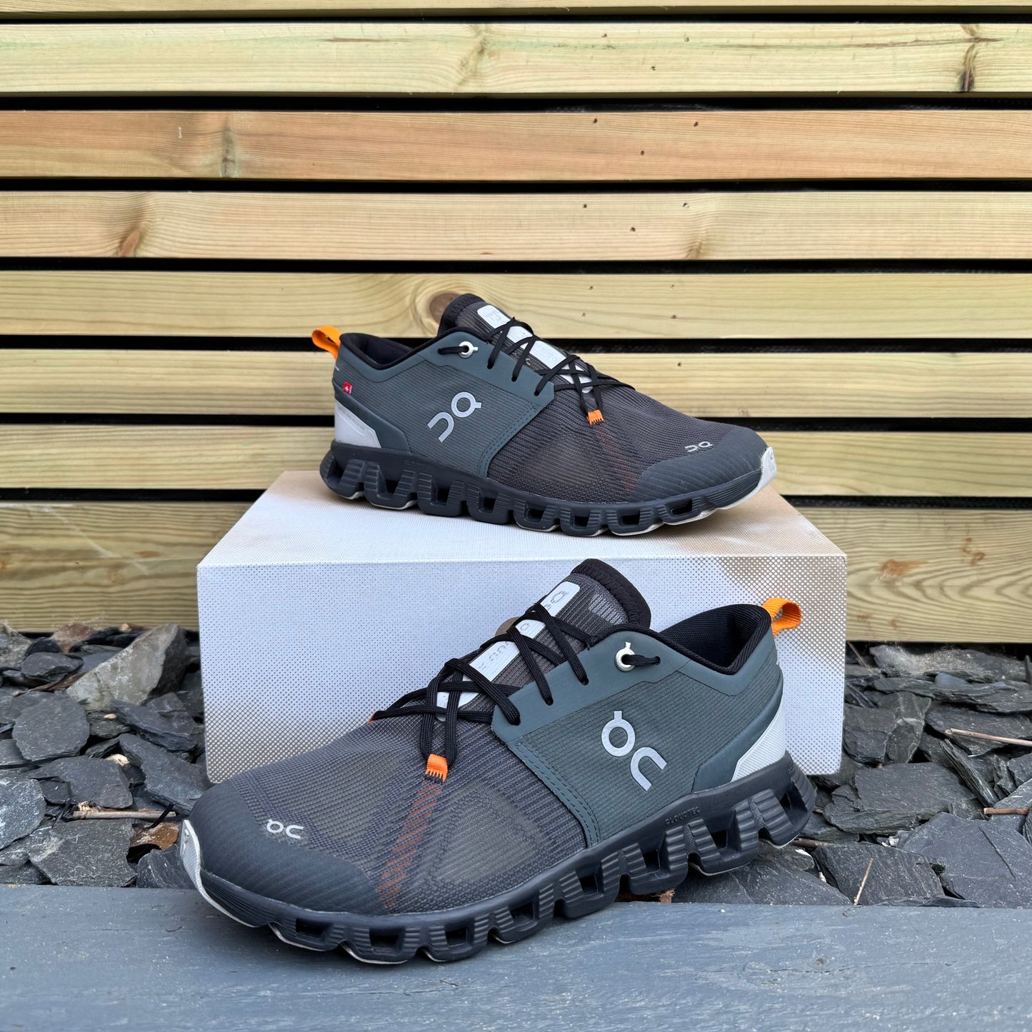 On Running Cloud X 3 Shift - Grey / Turmeric - UK8