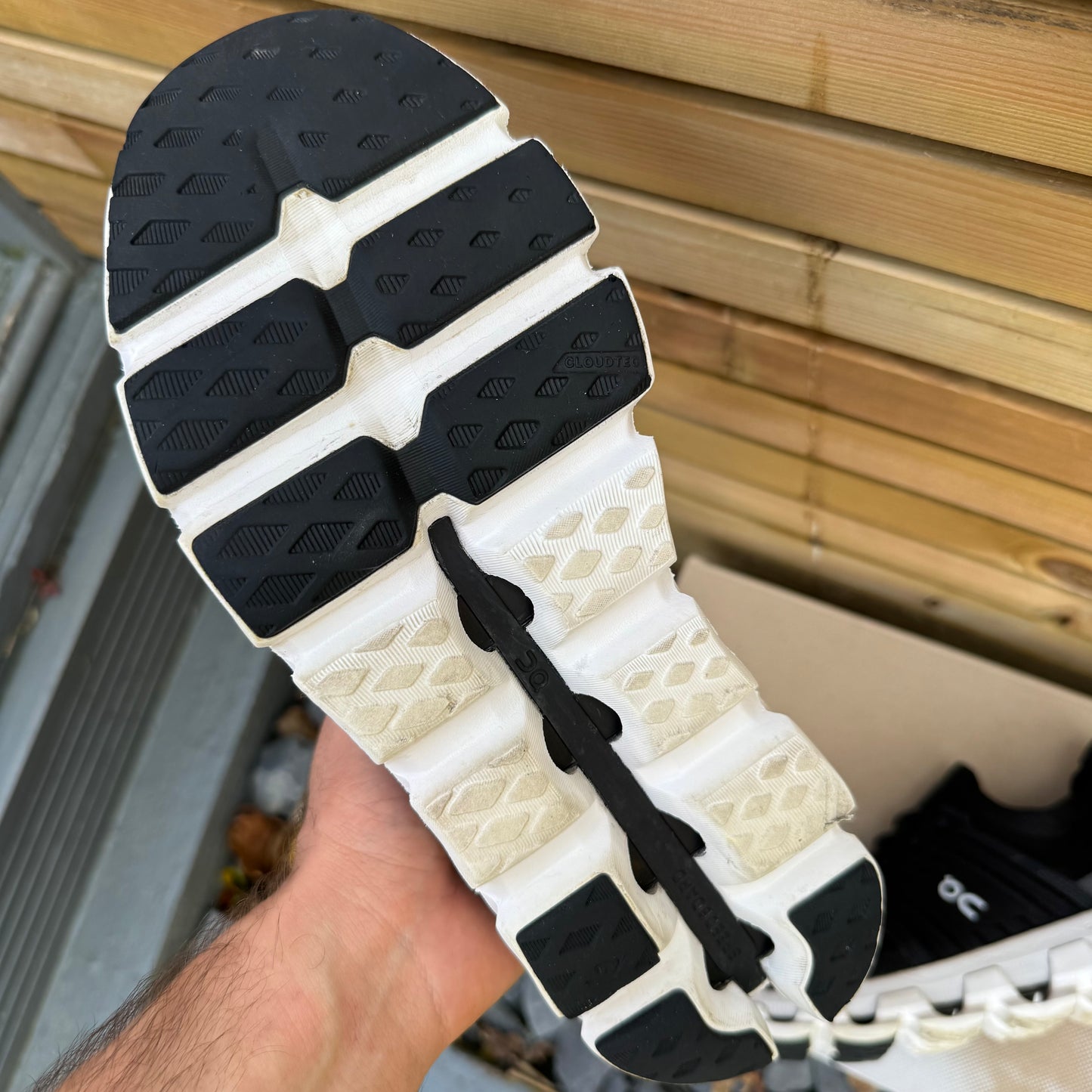 On Running CloudSwift 3.0 - Black - UK8