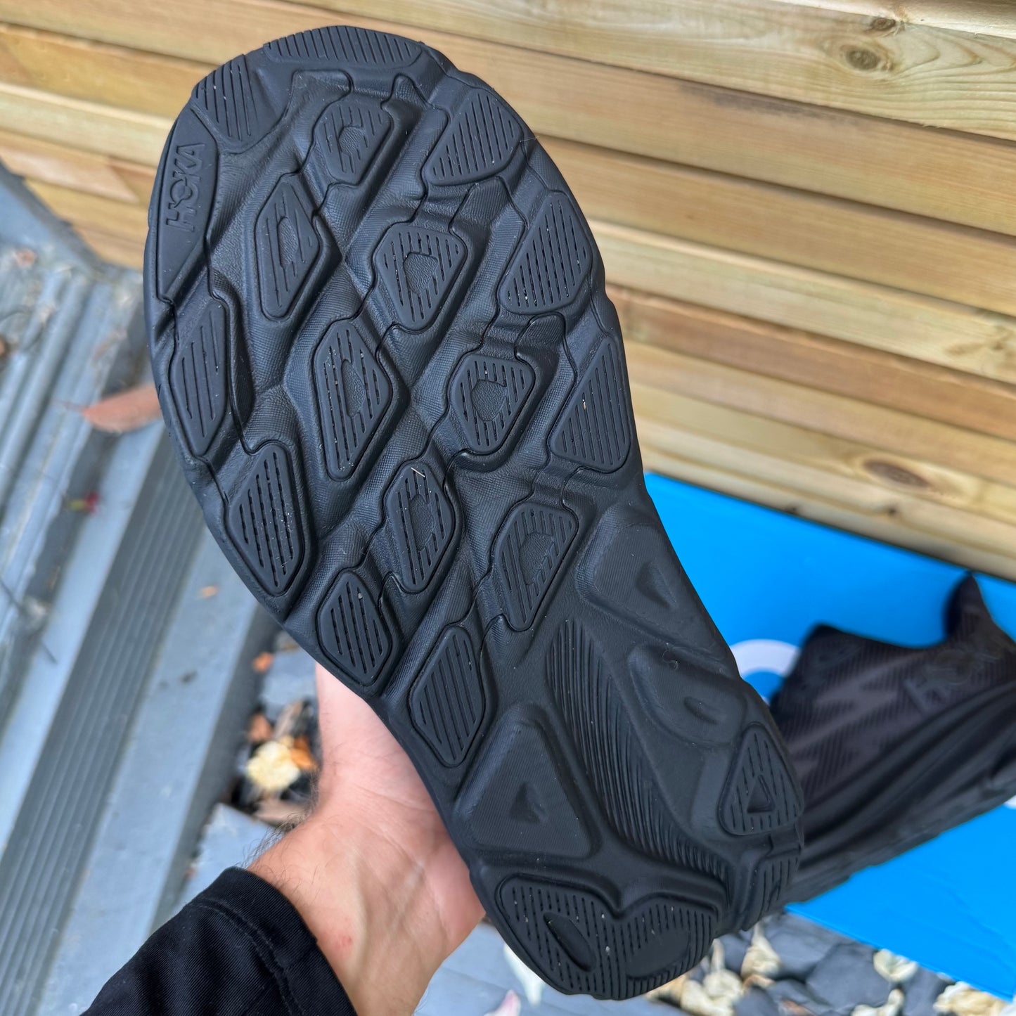 Hoka Clifton 9 - Triple Black - UK9.5