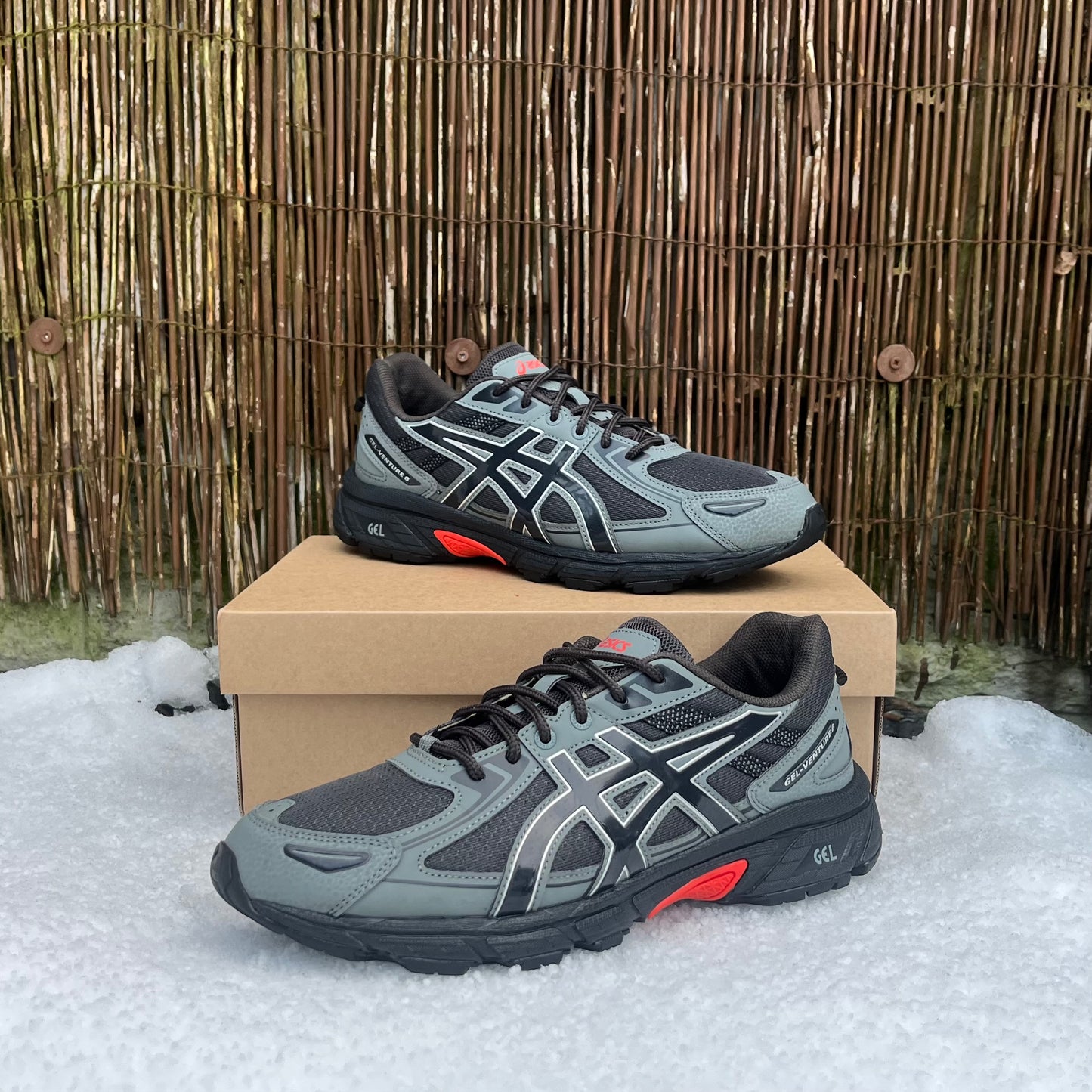 Asics Gel-Venture 6 - Black / Dark Grey / Orange - UK8.5