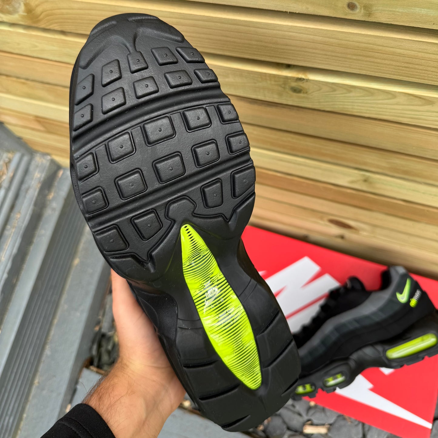 Nike Air Max 95 Retro Logo - Black Grey / Volt - Multiple Sizes - Brand New
