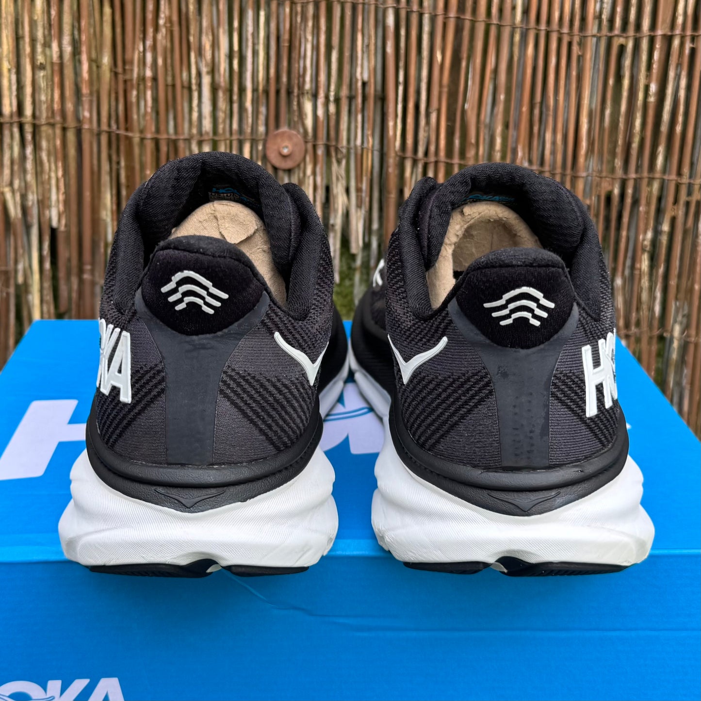 Hoka Clifton 9 - Black / White - UK11