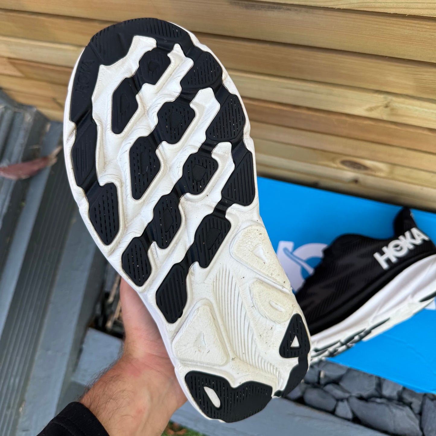 Hoka Clifton 9 - Black / White - UK10.5