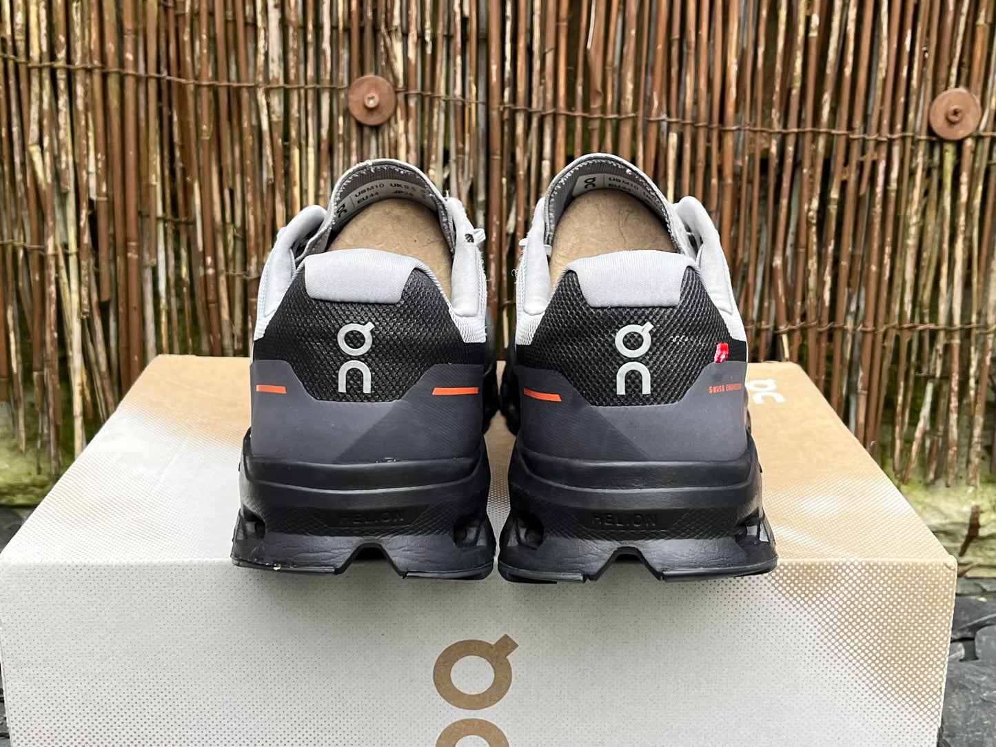 On Running CloudVista - Grey / Orange - UK9.5