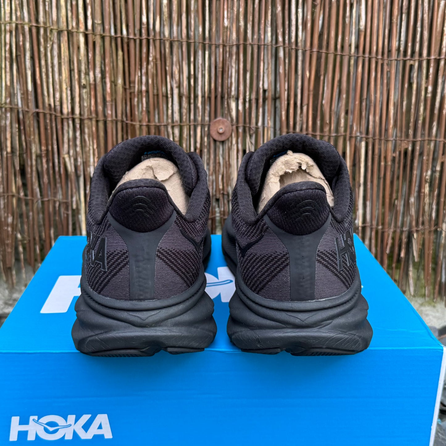 Hoka Clifton 9 - Triple Black - UK10