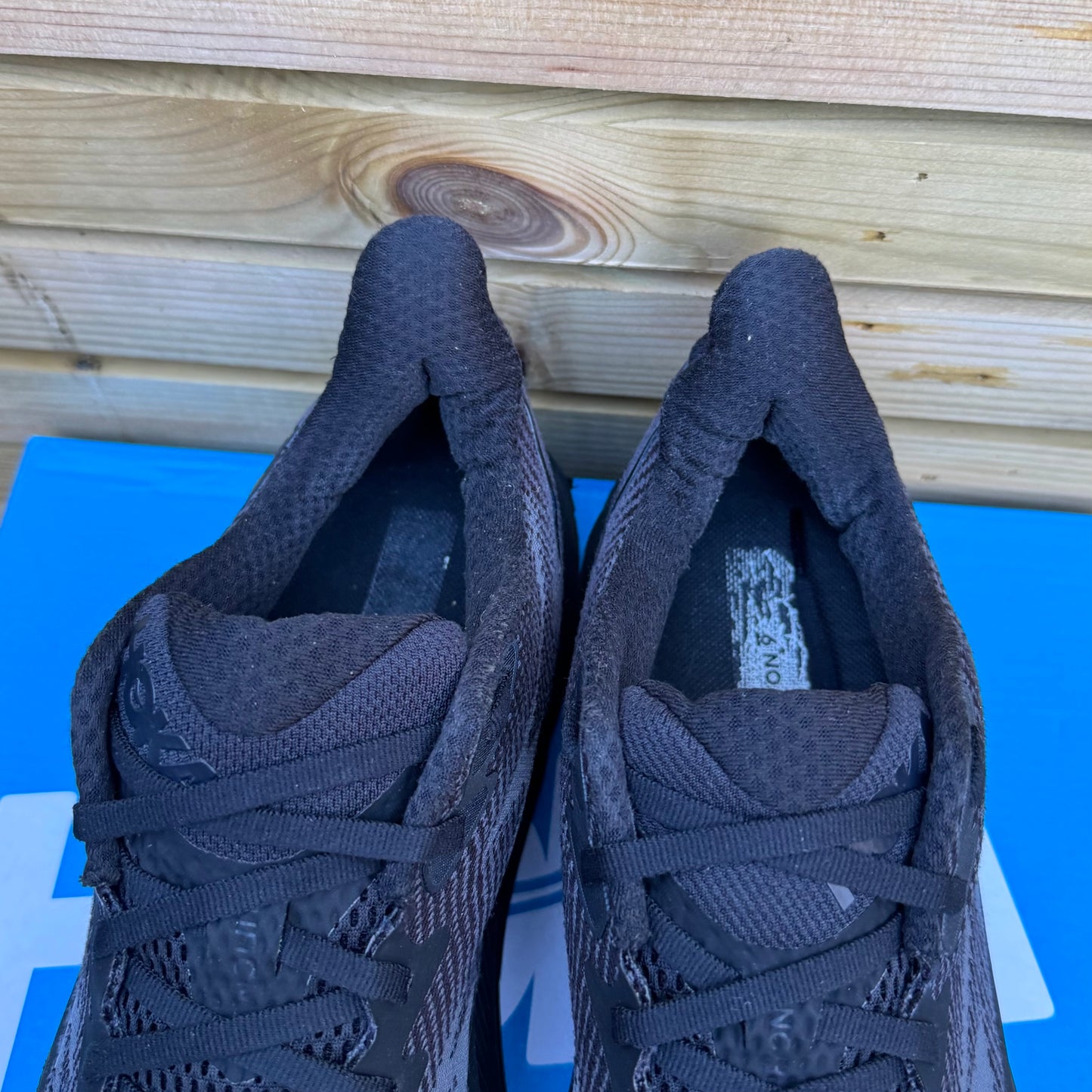 Hoka Clifton 9 - Triple Black - UK8