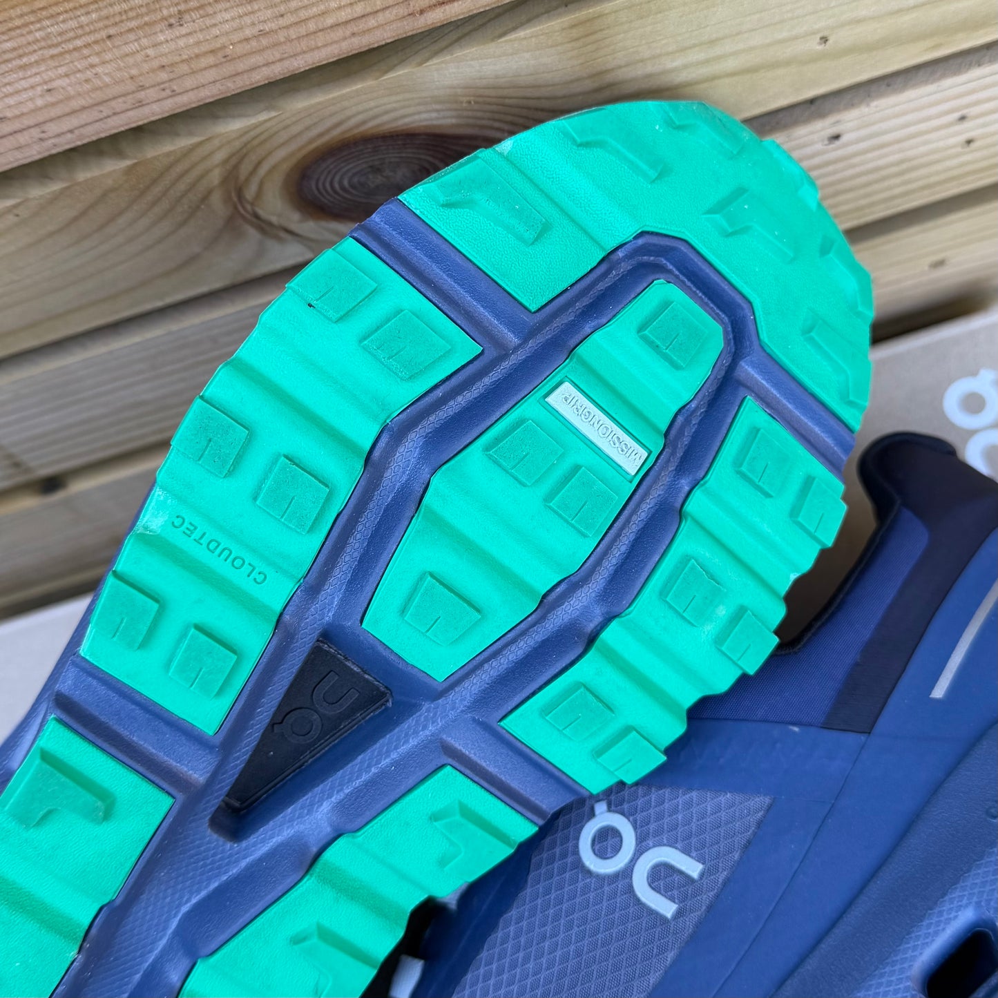 On Running CloudVista Waterproof - Midnight Navy / Green - UK9.5