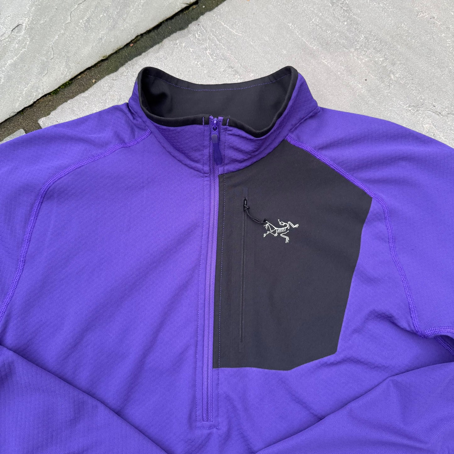 Arc’teryx Delta 1/2 Zip - Iola - Medium