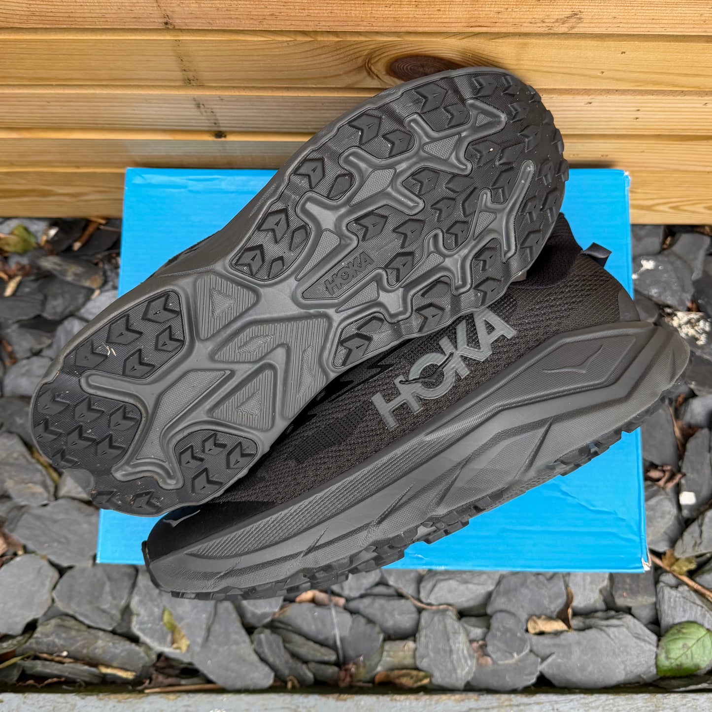 Hoka Challenger 8 - Triple Black - UK10