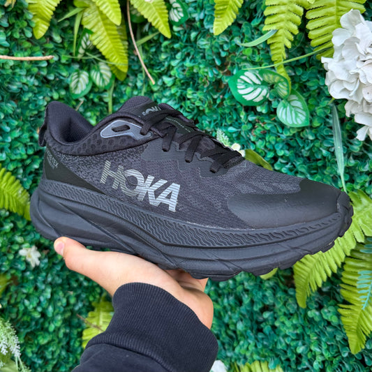 Hoka Challenger 7 Gore-Tex - Triple Black - UK8