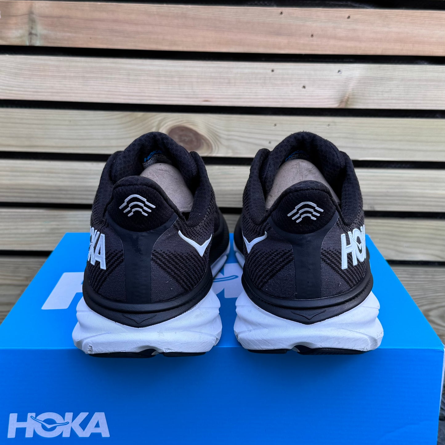 Hoka Clifton 9 - Black / White - UK10