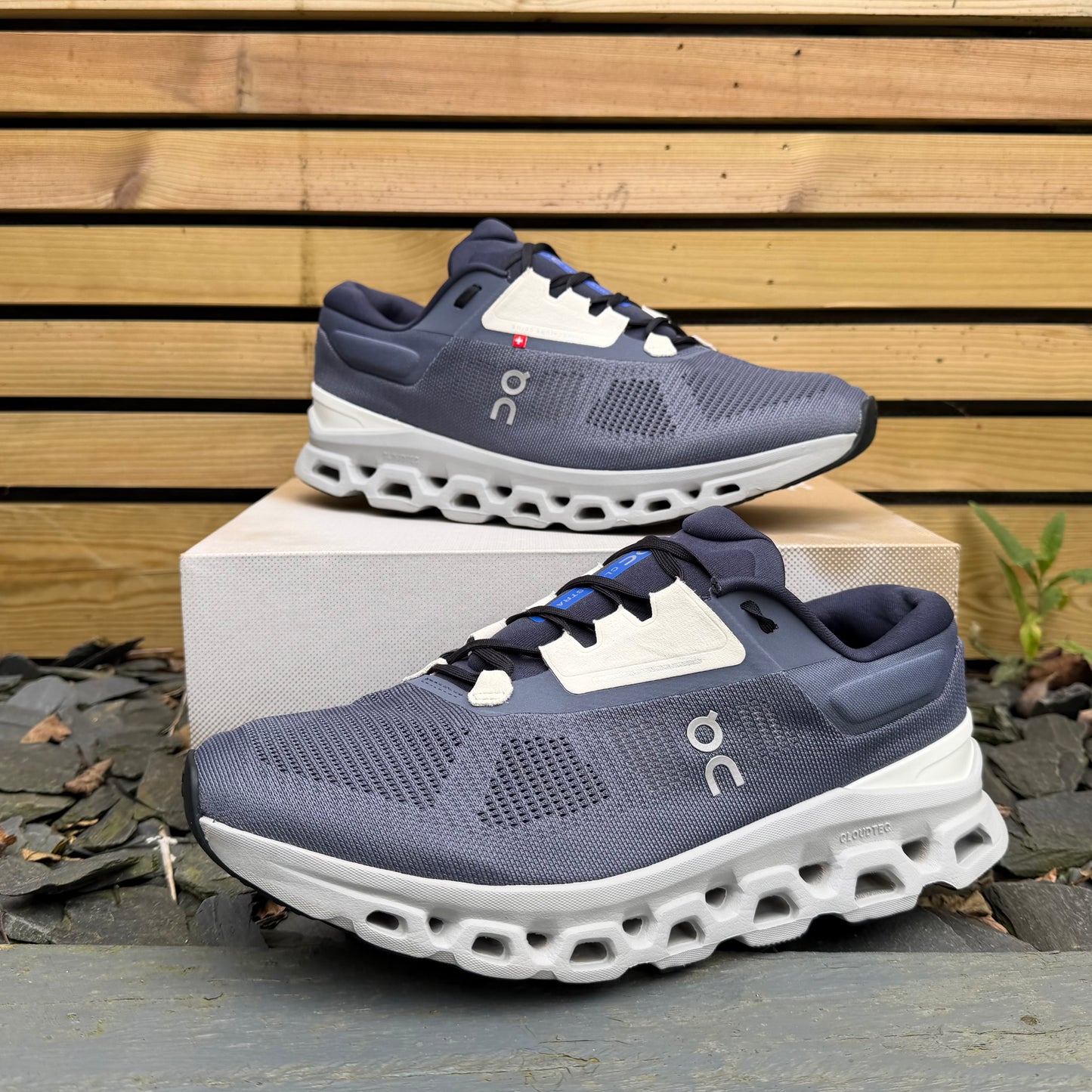 On Running CloudStratus 3 - Metal Glacier - UK9.5