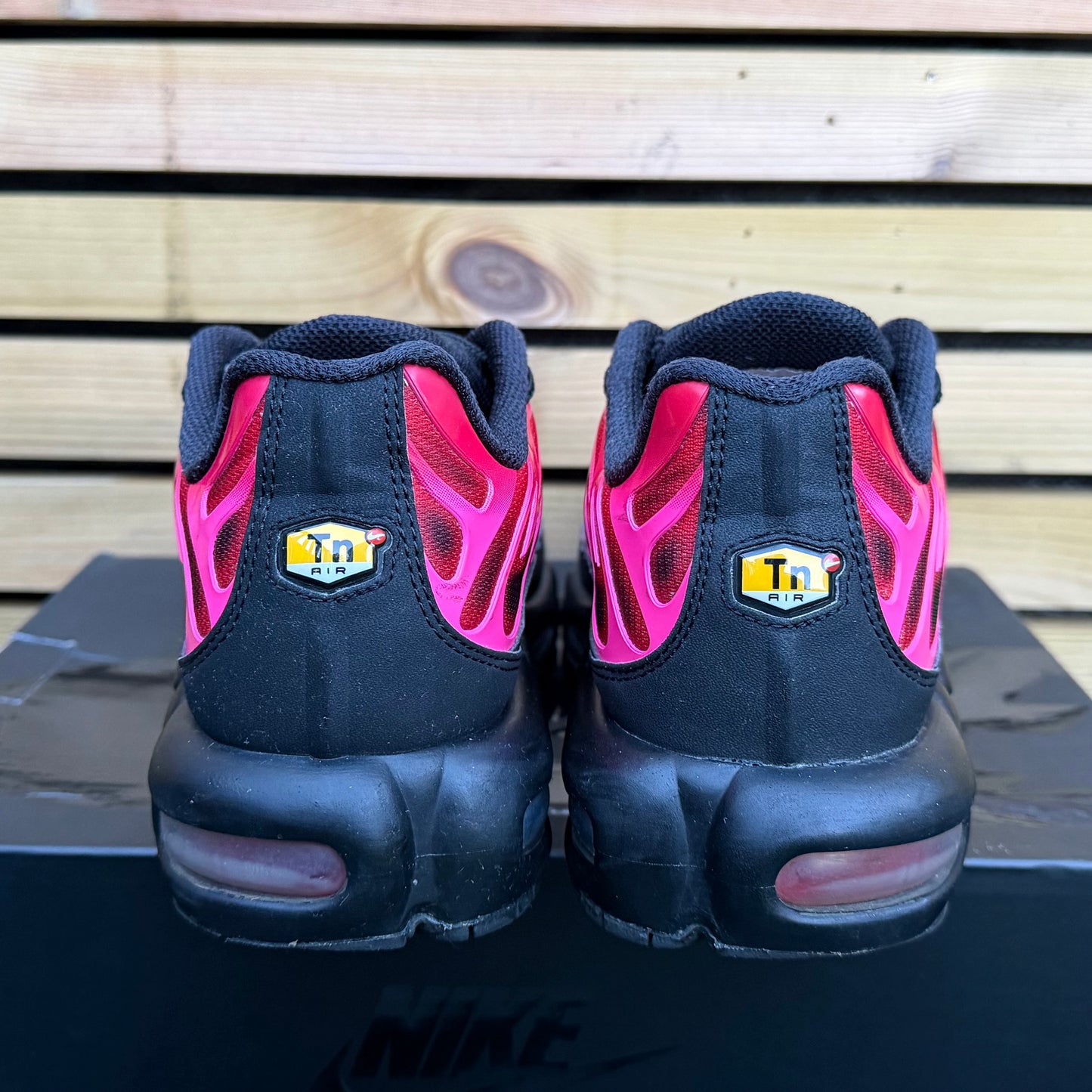 Nike Air Max Plus TN x Supreme - University Red - UK9
