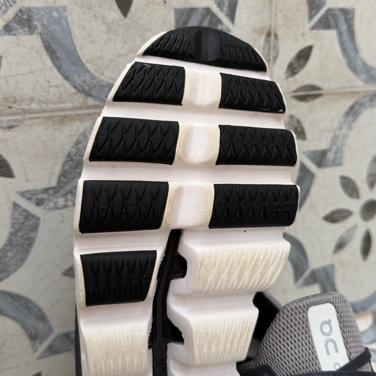 On Running CloudSwift 2.0 - Alloy Eclipse / Grey - UK8.5