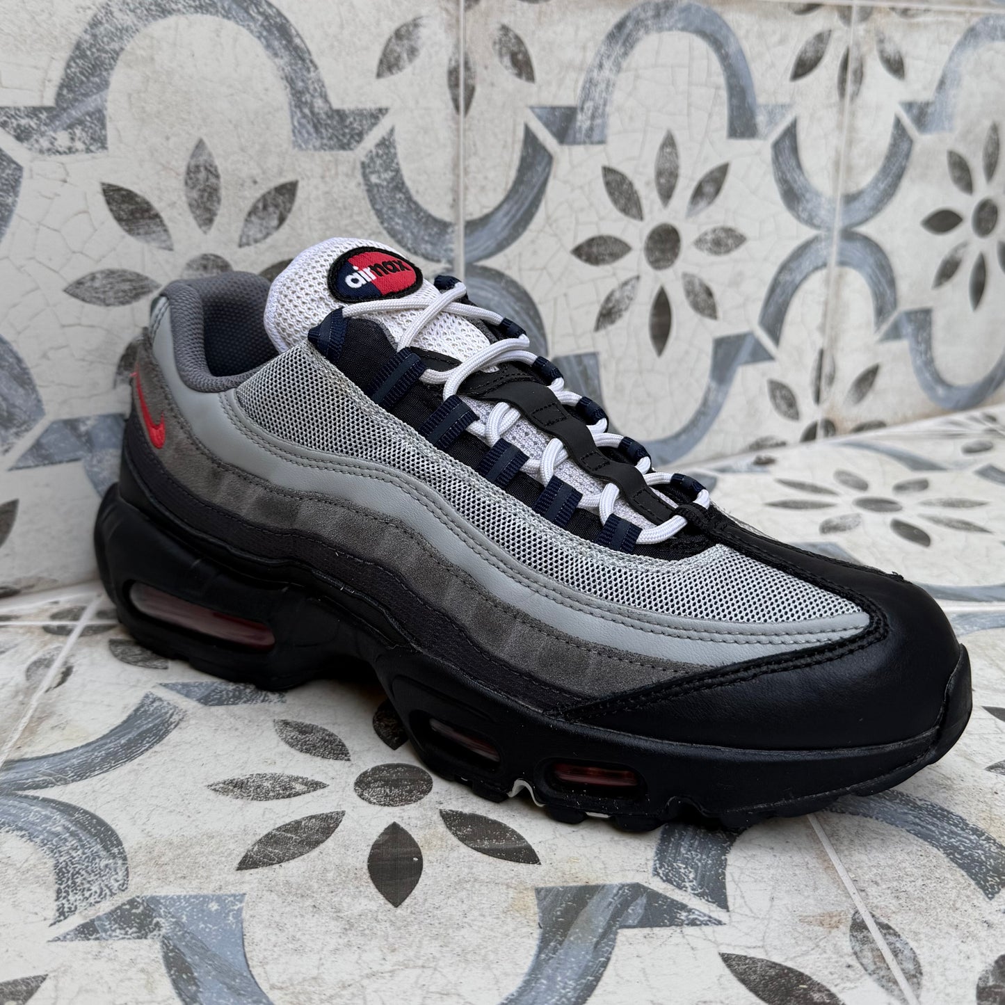 Nike Air Max 95 - Track Red - UK8.5