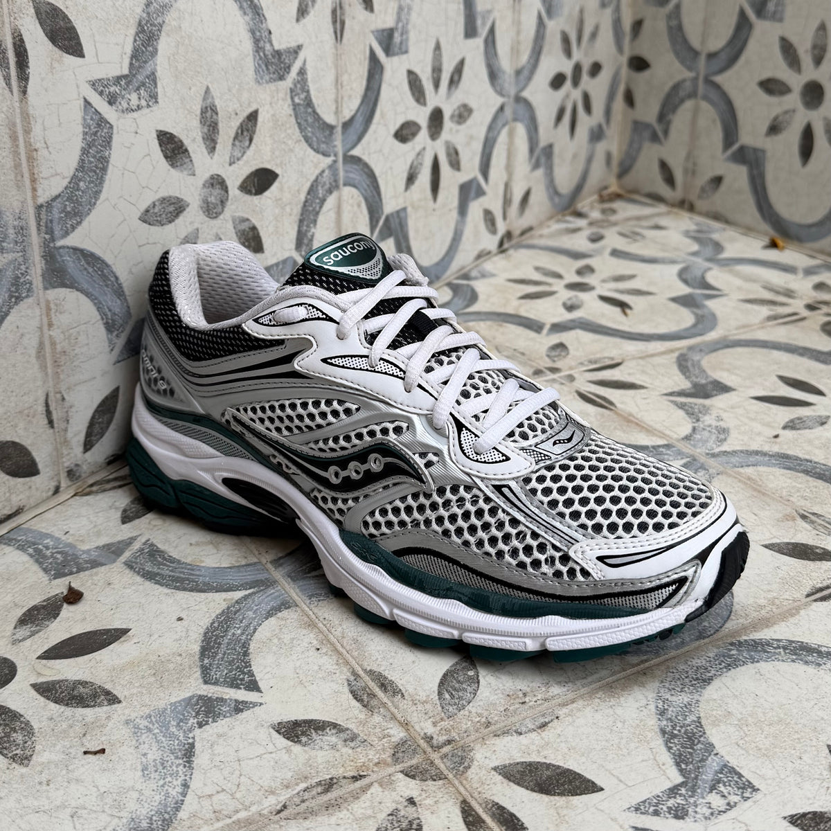 Saucony ProGrid Omni 9 - Forest Green - UK7