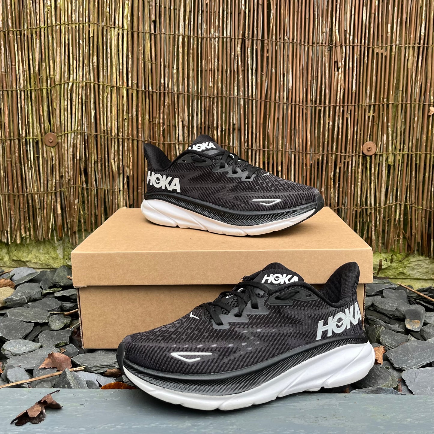 Hoka Clifton 9 - Black / White - UK8