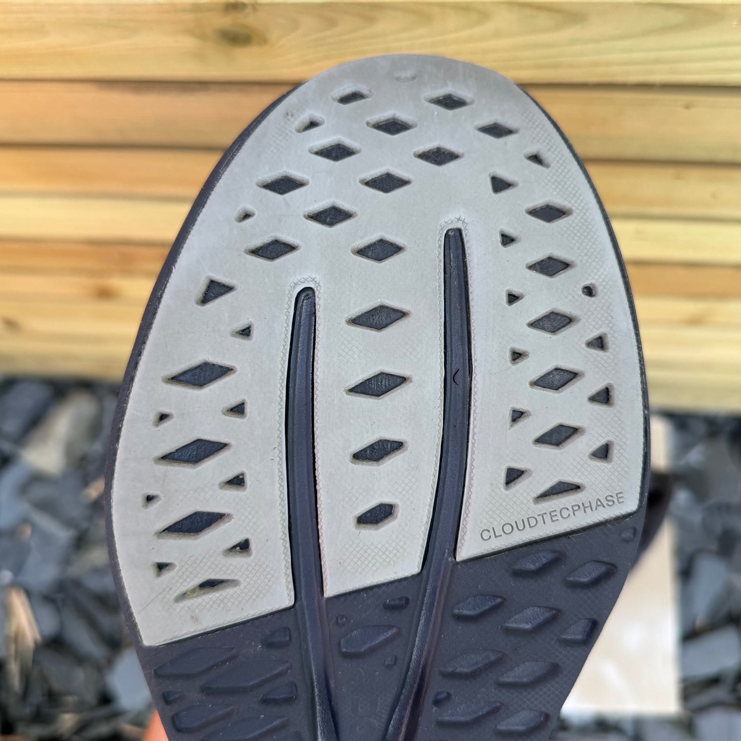 On Running CloudSurfer - All Black - UK10.5