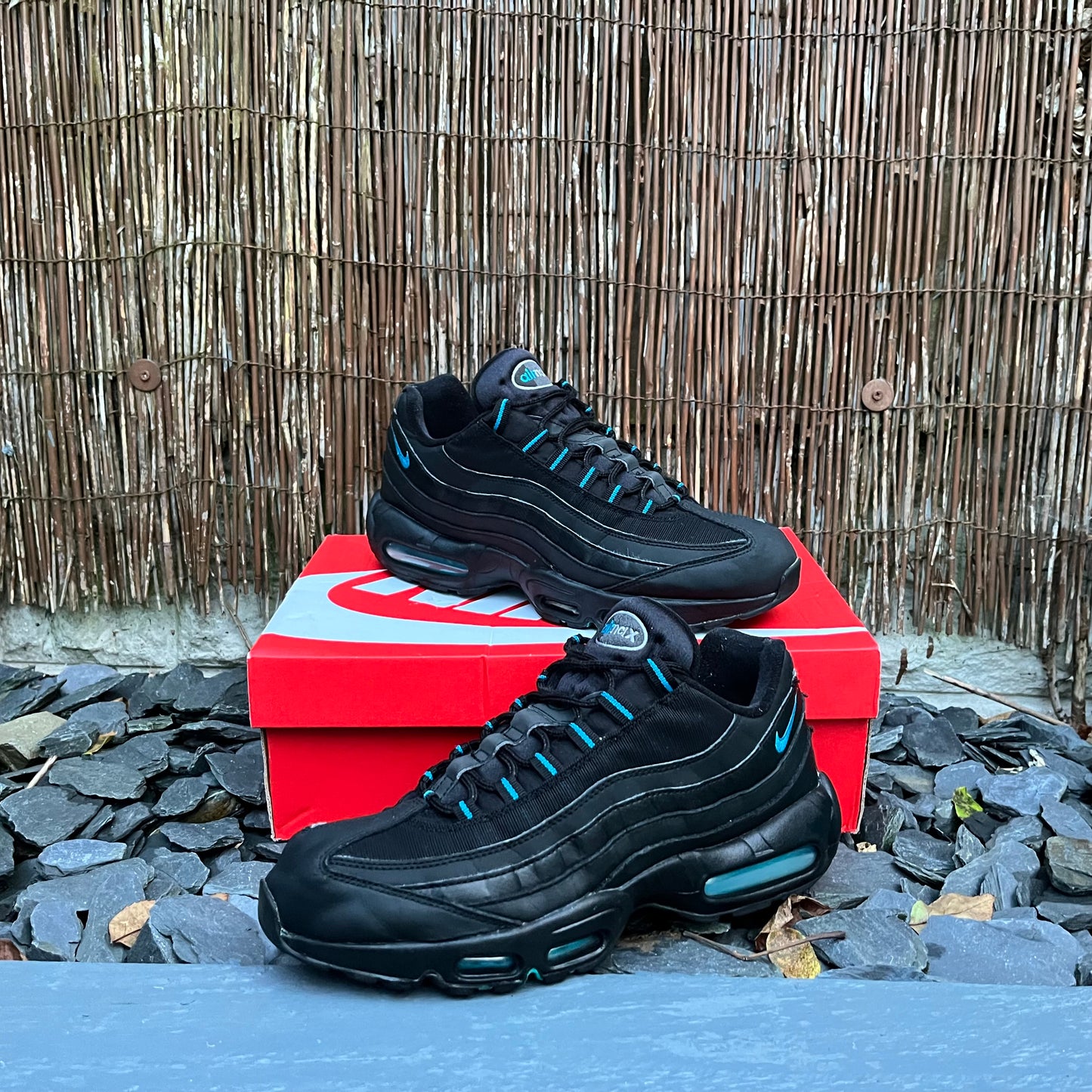 Nike Air Max 95 Black / Laser Blue UK10