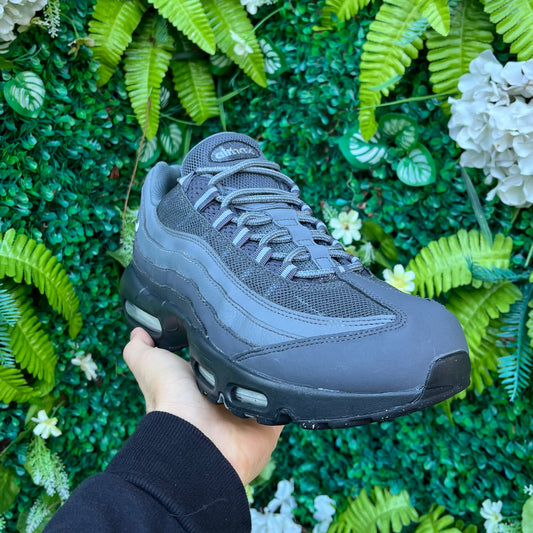 Nike Air Max 95 Carbon Grey UK9