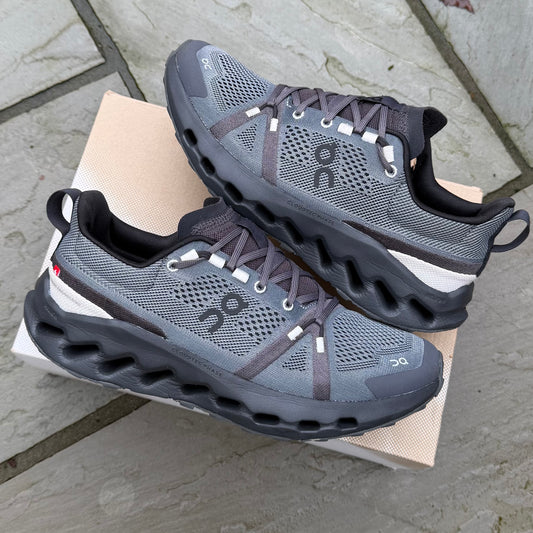 On Running CloudSurfer Trail - Black / Eclipse - UK7