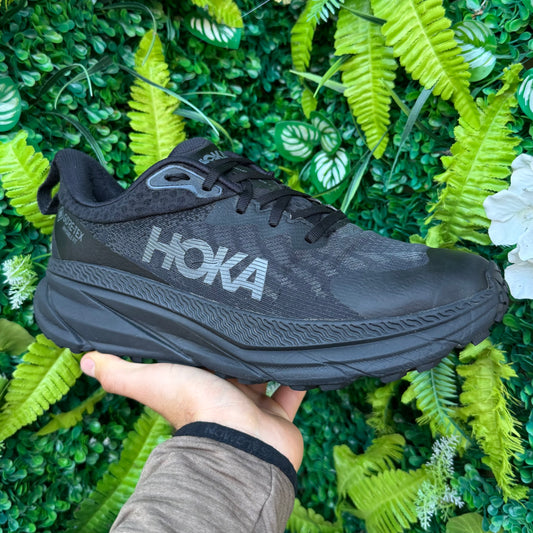 Hoka Challenger 7 Gore-Tex - Triple Black - UK10